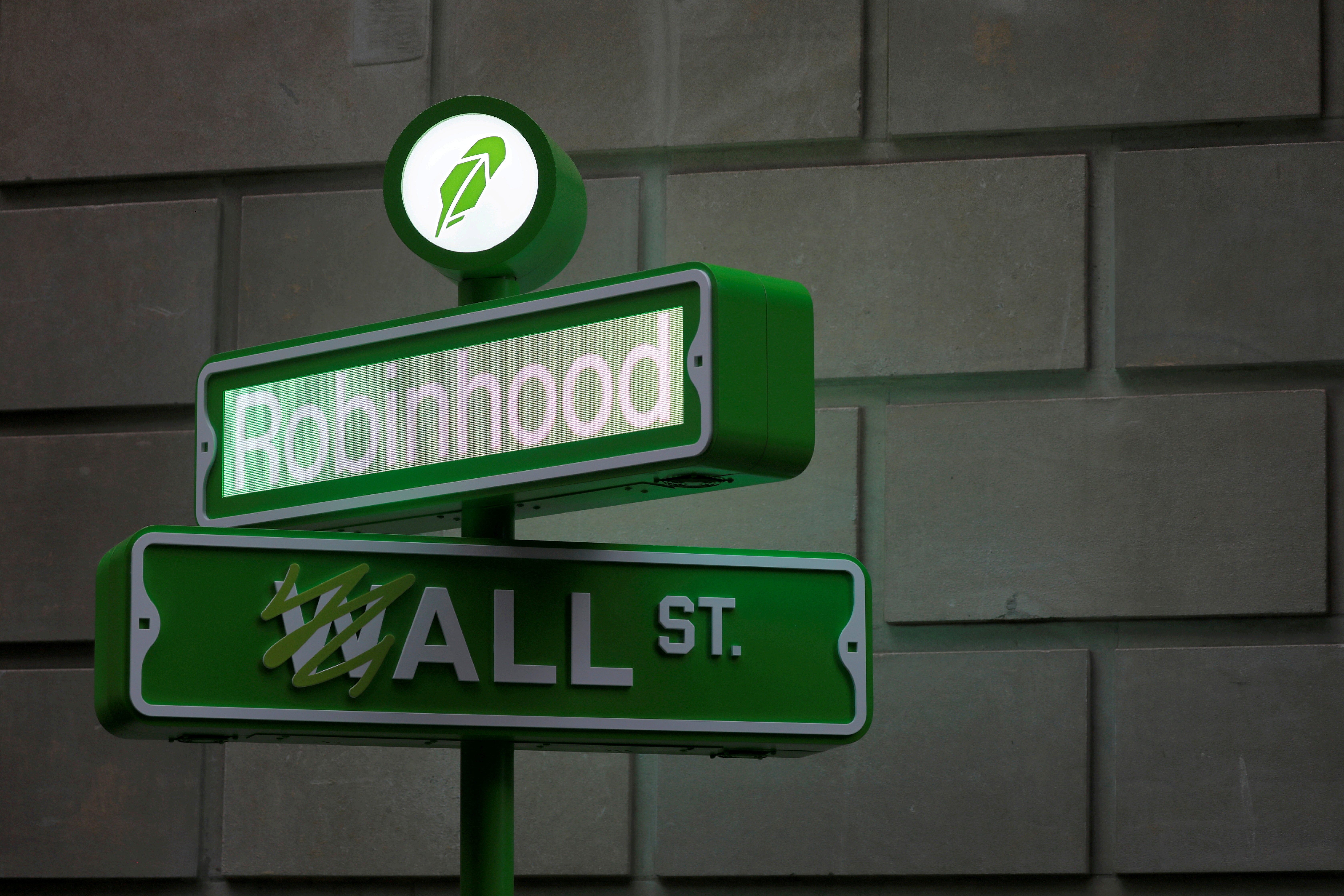 Retail trading app Robinhood makes its Wall Street debut on the