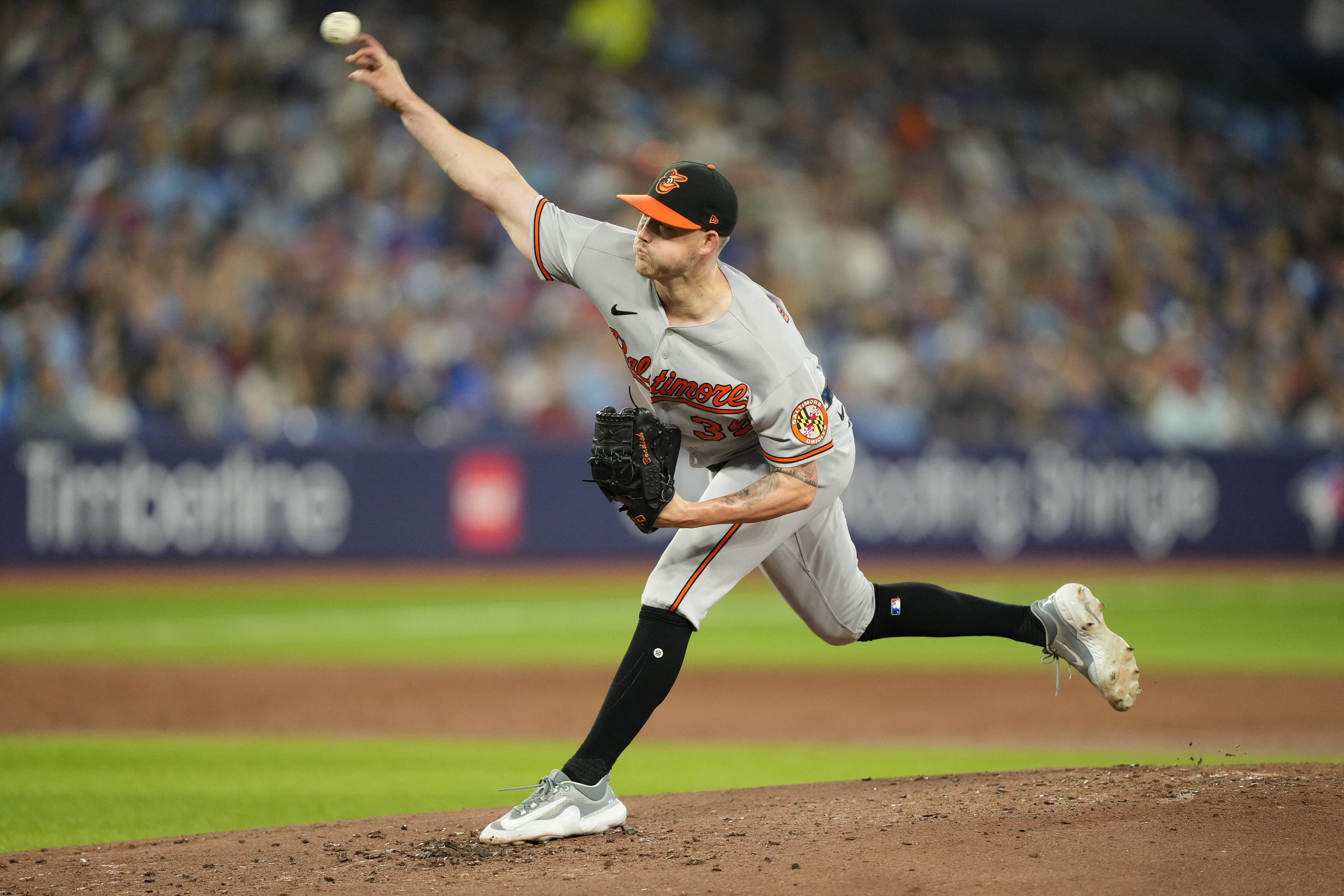 Orioles beat up on Blue Jays in Hyun Jin Ryu's debut