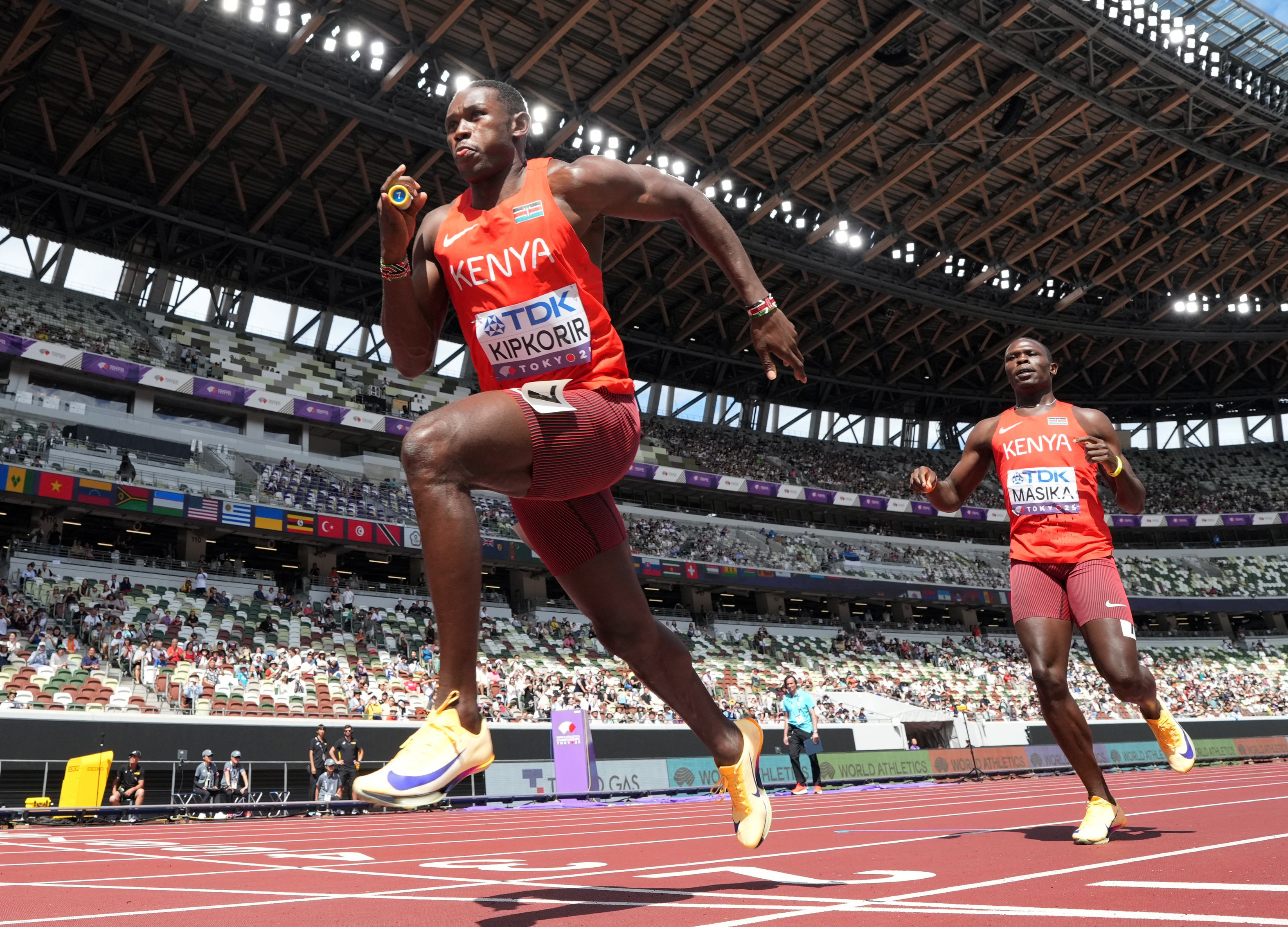 US through to 4x400 final, South Africa miss out on 4x100 | Reuters