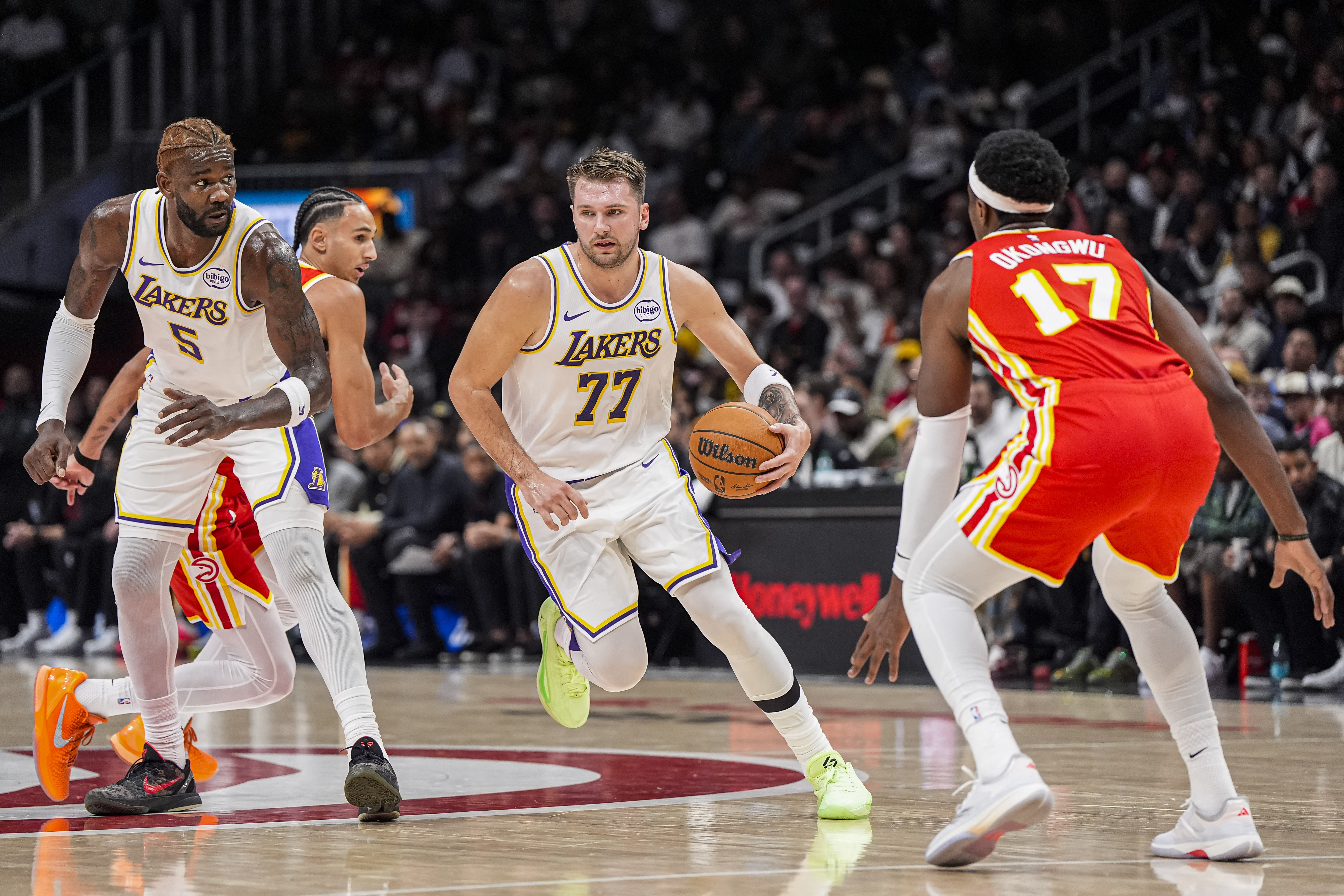 NBA＝レーカーズ連勝ストップ、八村8得点2リバウンド | ロイター