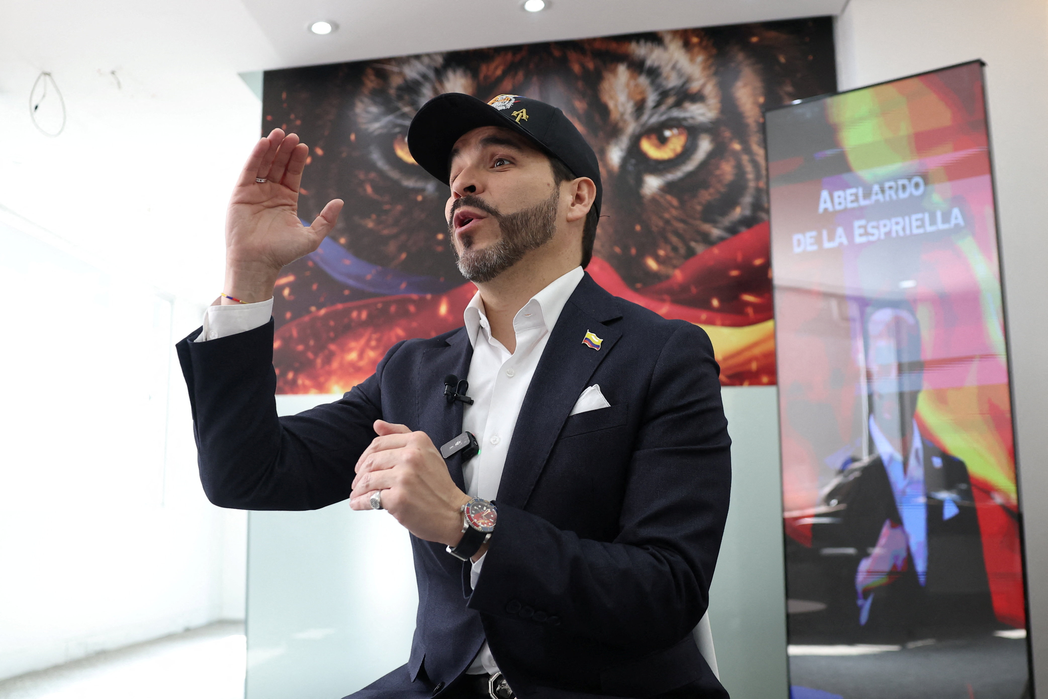 Colombia's 'outsider' candidate De La Espriella vows military crackdown to  boost economy | Reuters