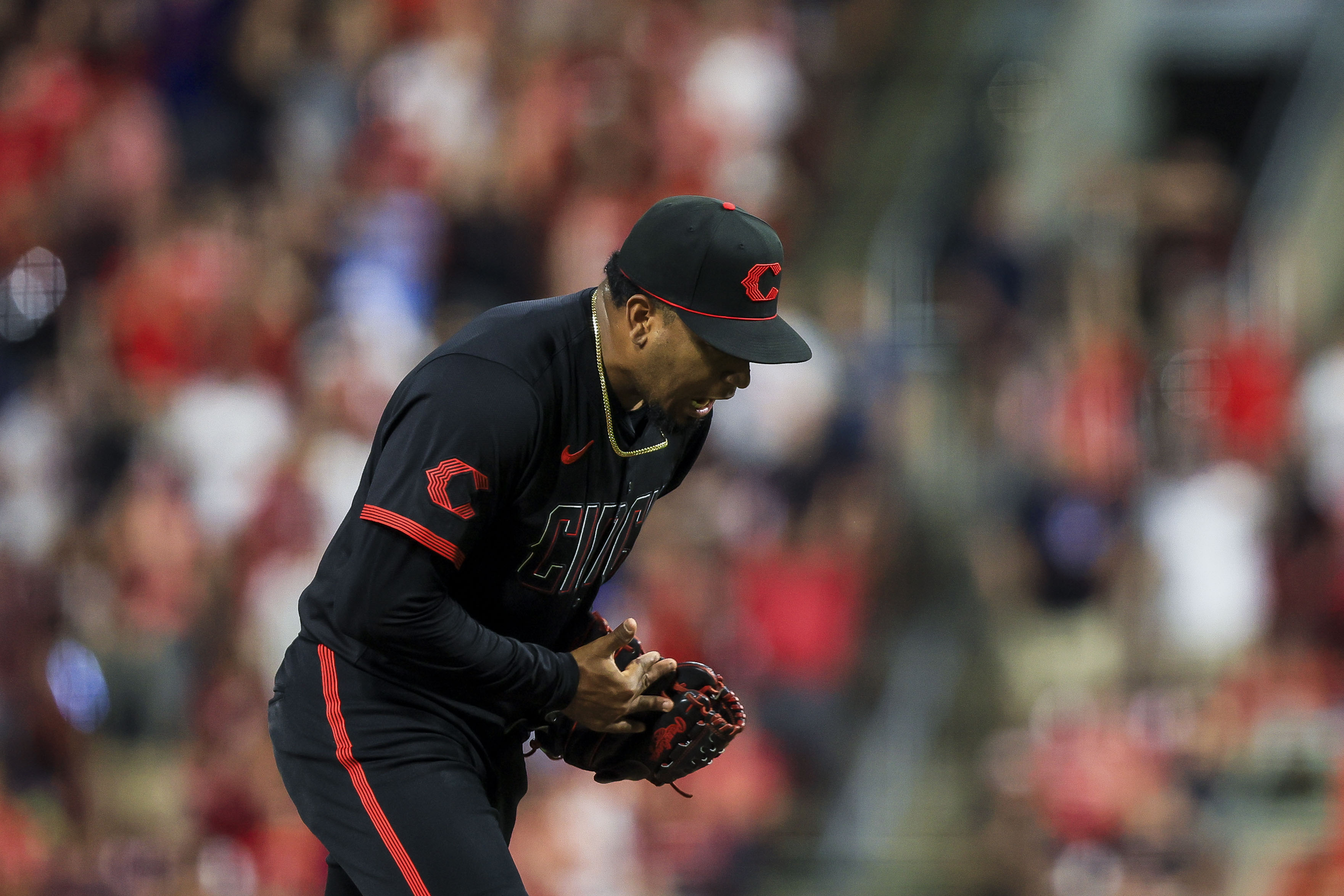 TJ Friedl Leads Reds Past Cubs, Win Streak At 7 | Reuters