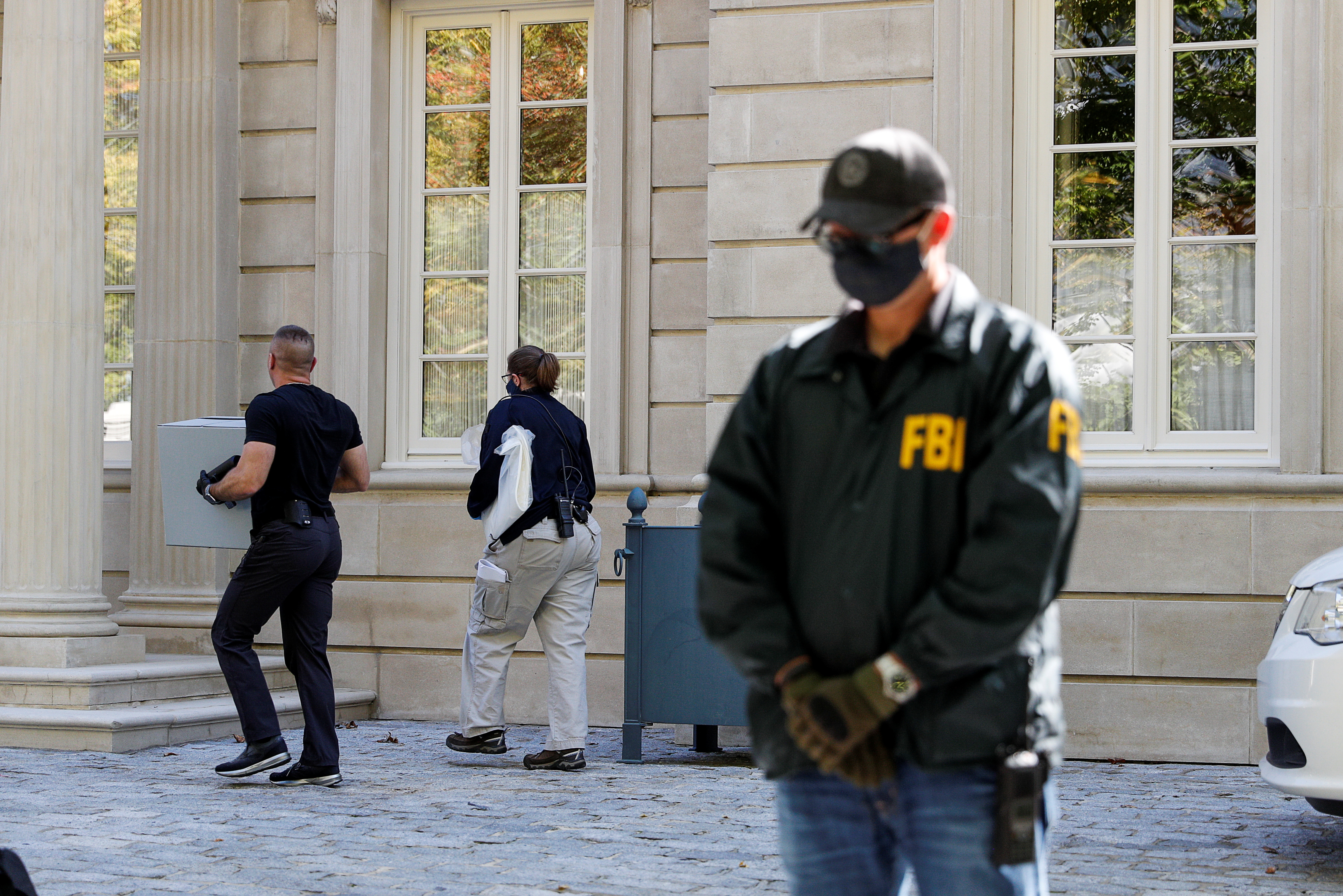 Fbi raid in new deals york