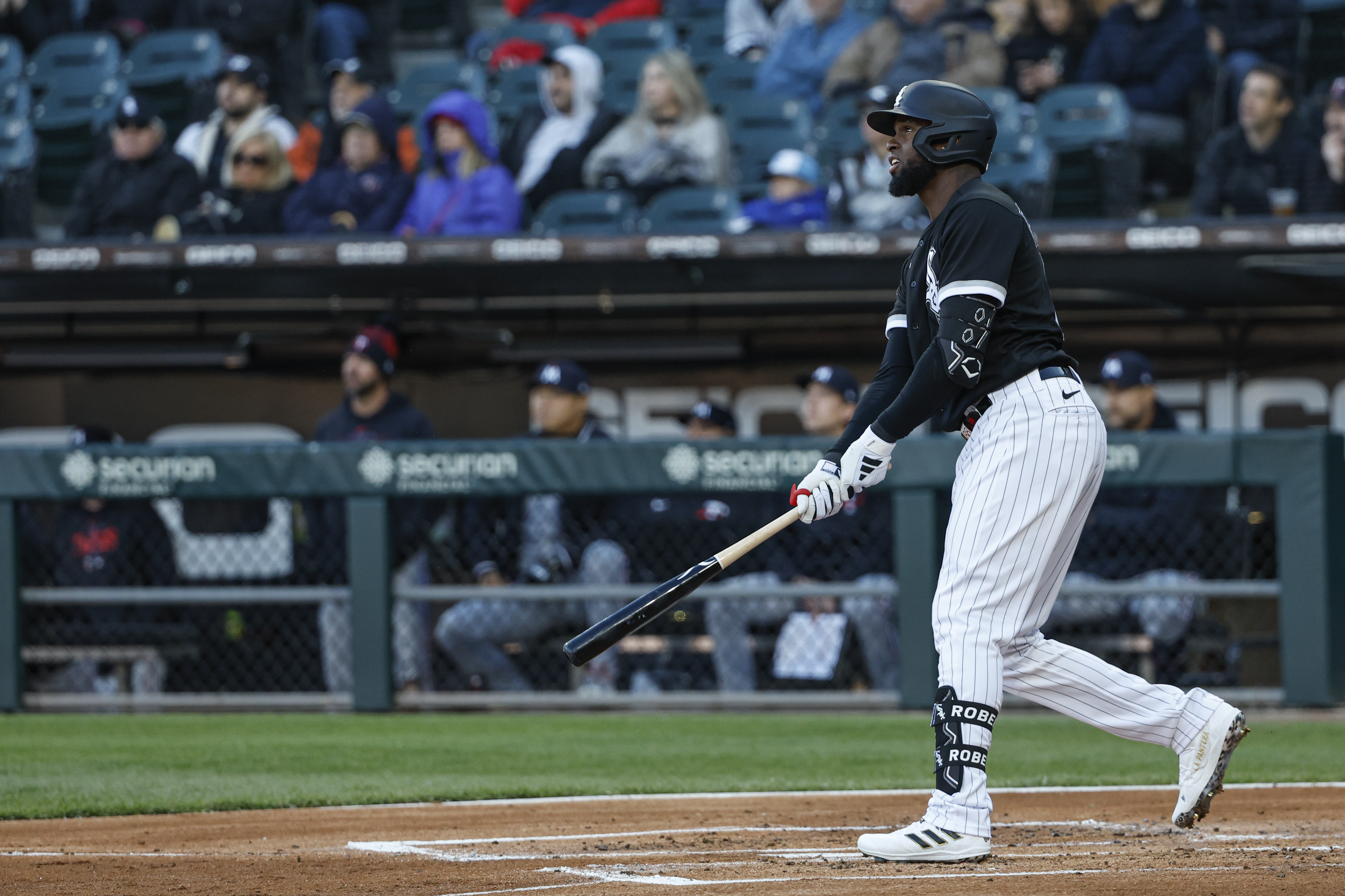 White Sox squeak by Twins, nab first series victory