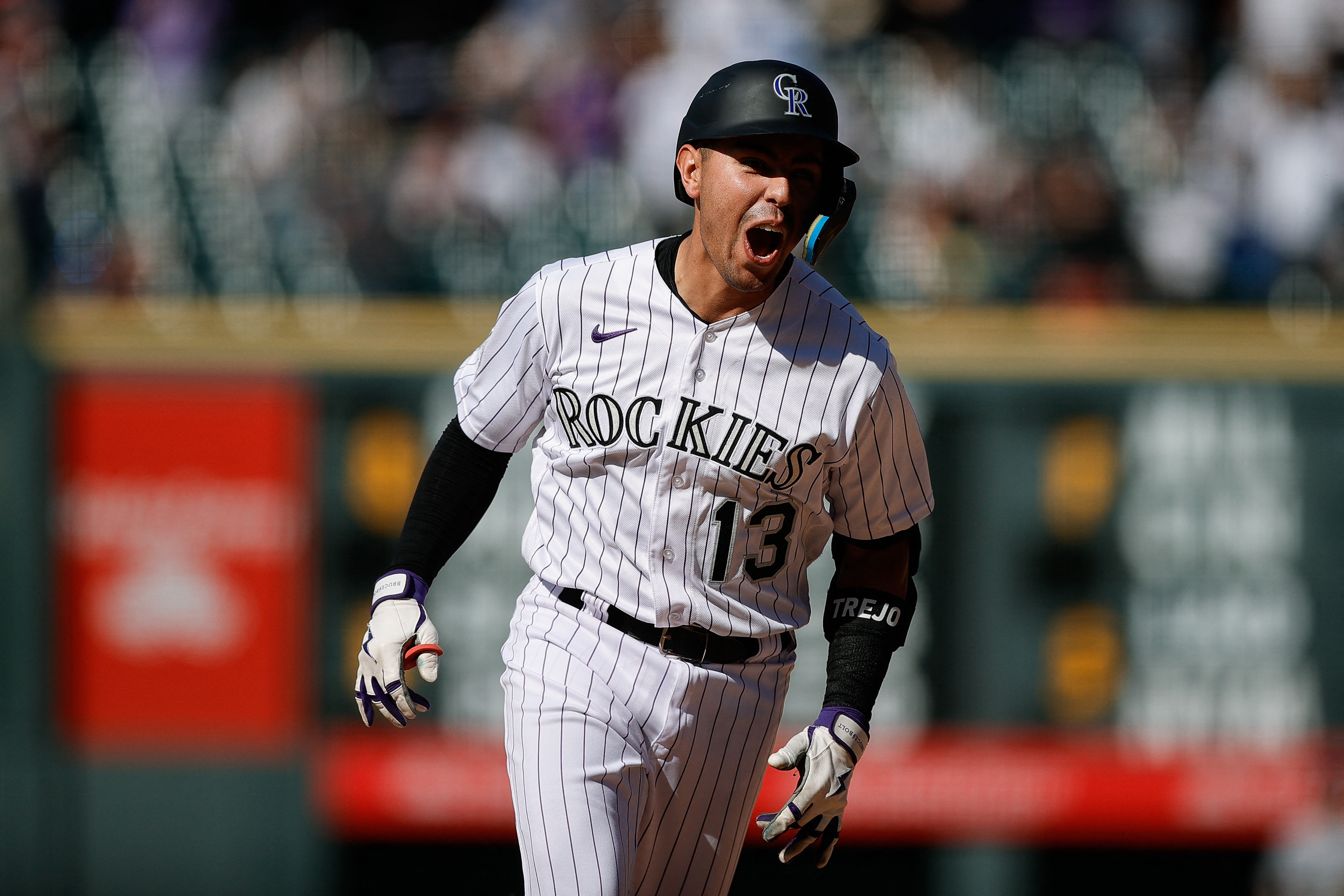 MLB roundup: Rockies stun Yanks in bottom of 11th