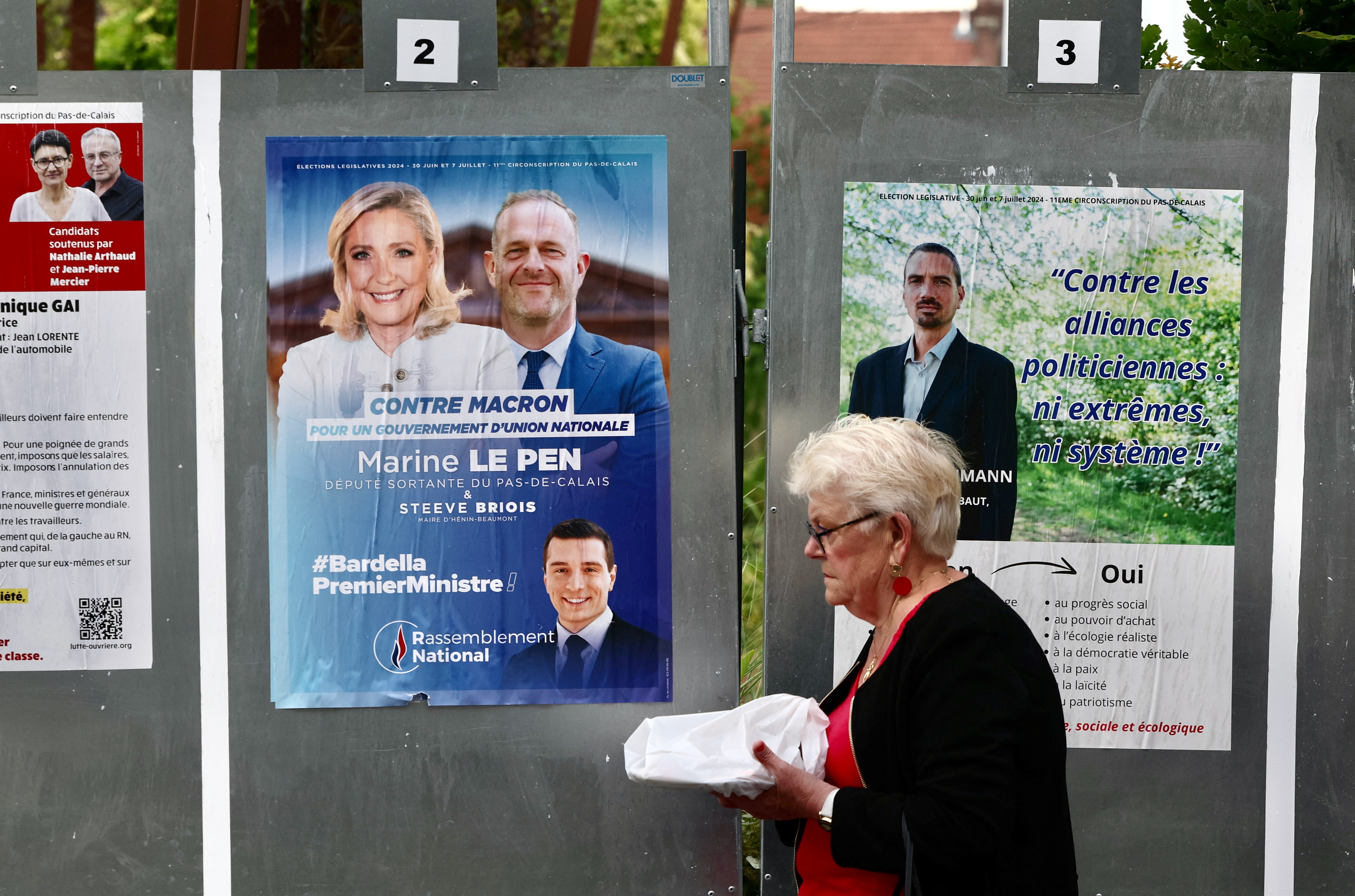 Campaign poster for the 2024 snap legislative elections in Henin-Beaumont