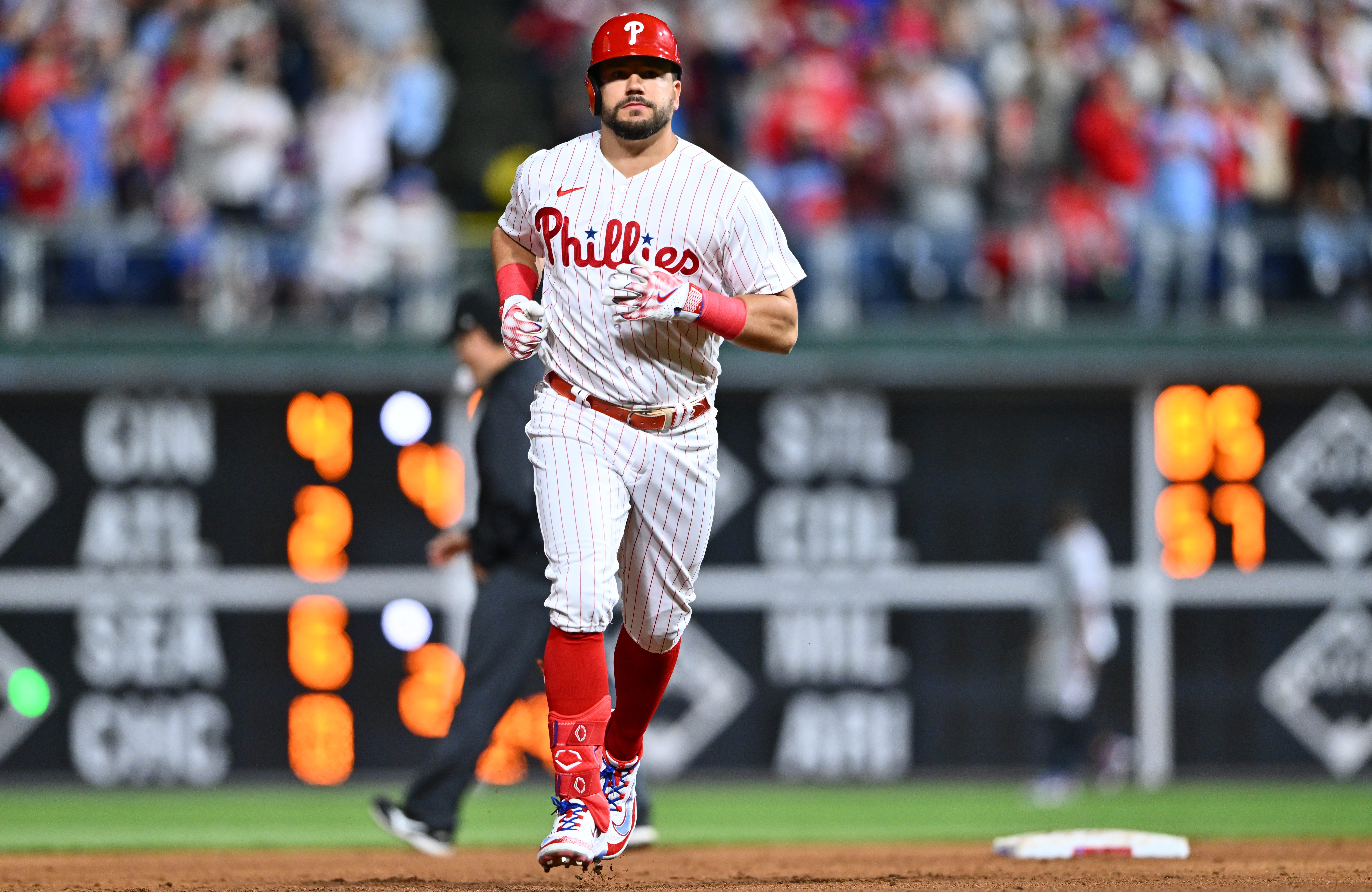 Luis Arraez hits for cycle in Marlins' 8-4 win over Phillies