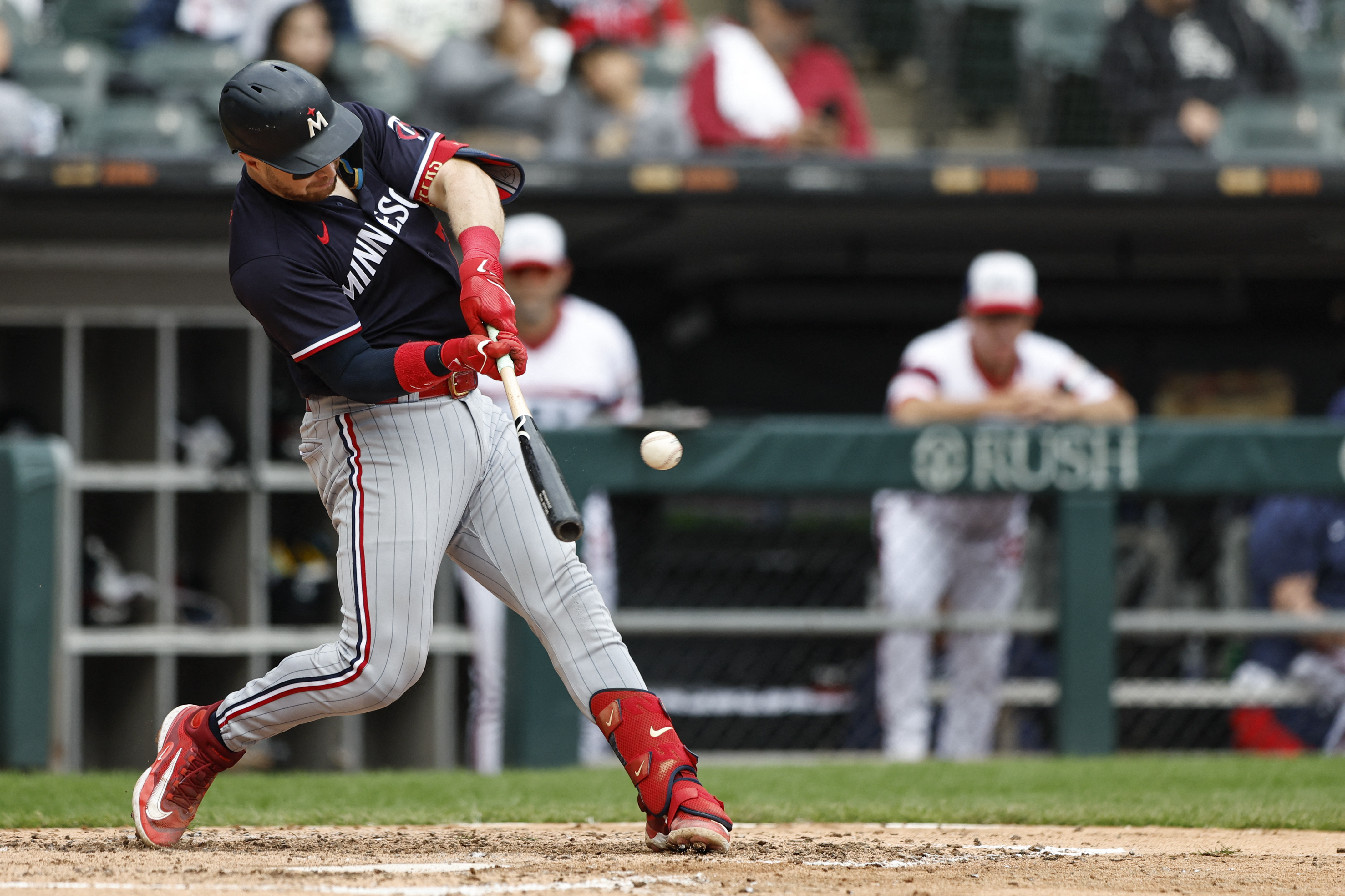 Sheets' homer gives White Sox doubleheader split with Twins -  5  Eyewitness News