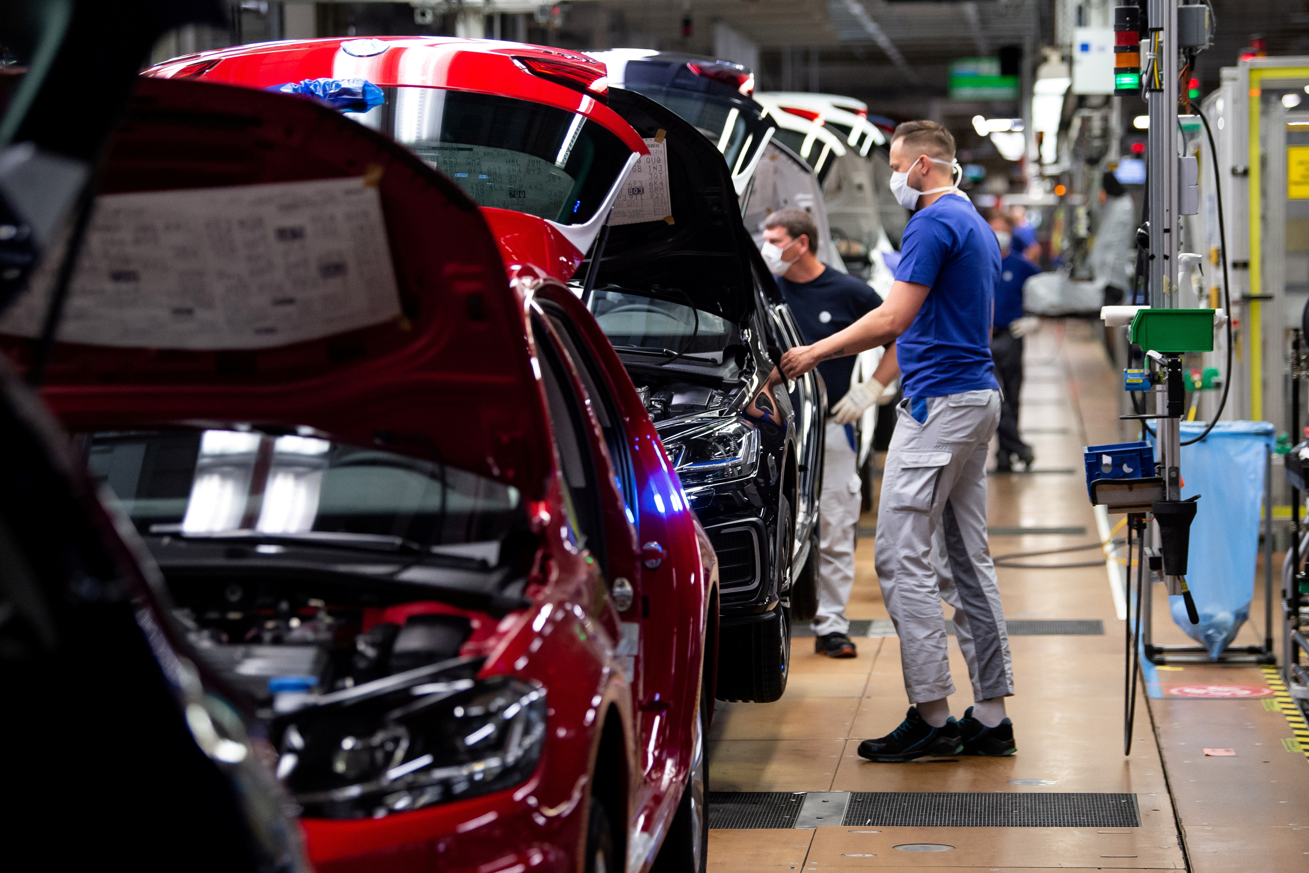 VW re-starts Europe's largest car factory after coronavirus shutdown