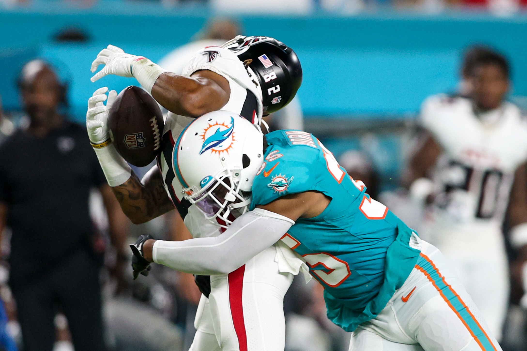 Atlanta Falcons running back Godwin Igwebuike sprints through Miami  Dolphins for an 11-yard TD run