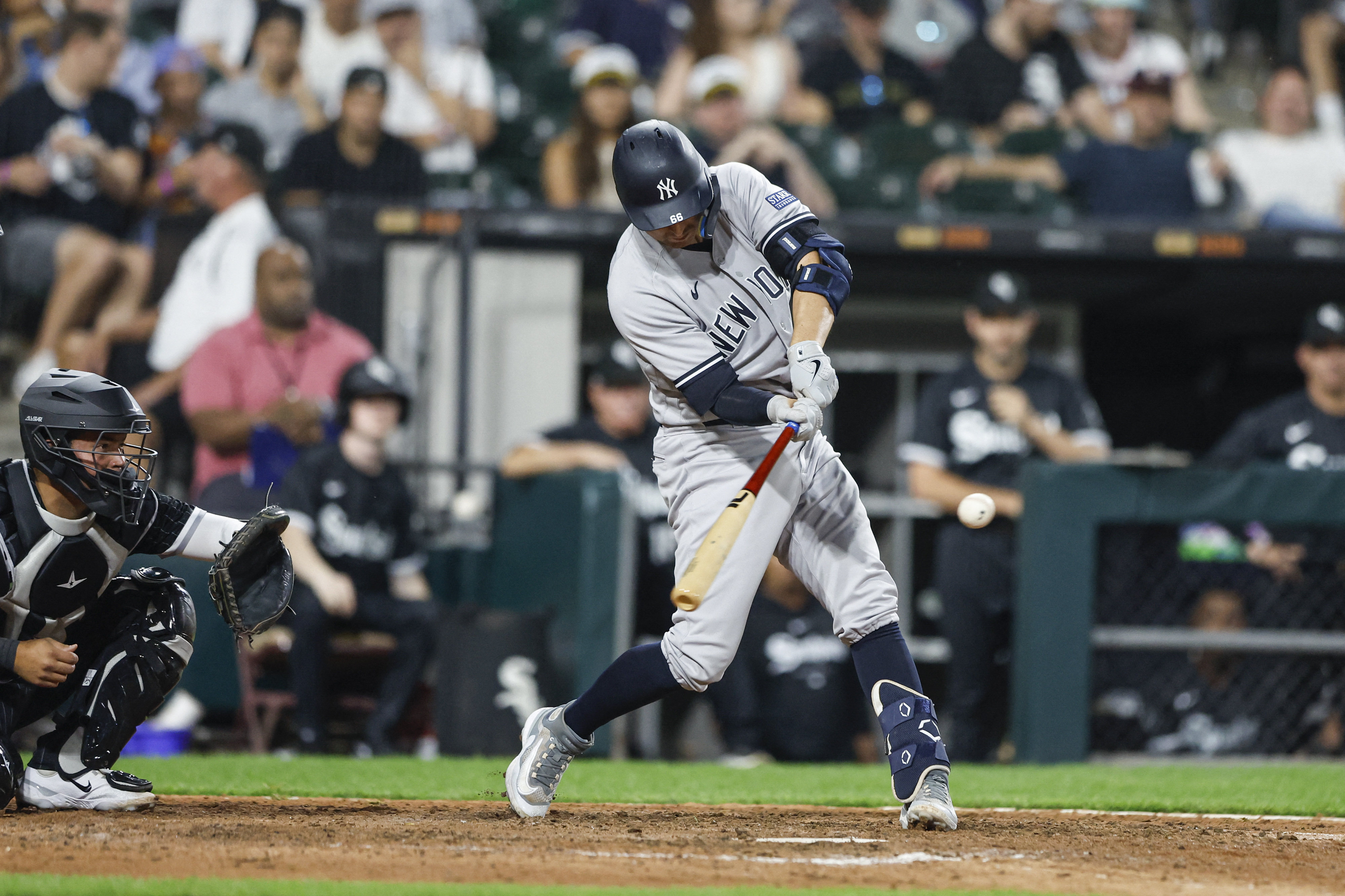 Andrew Vaughn homers as White Sox beat Yankees 5-1