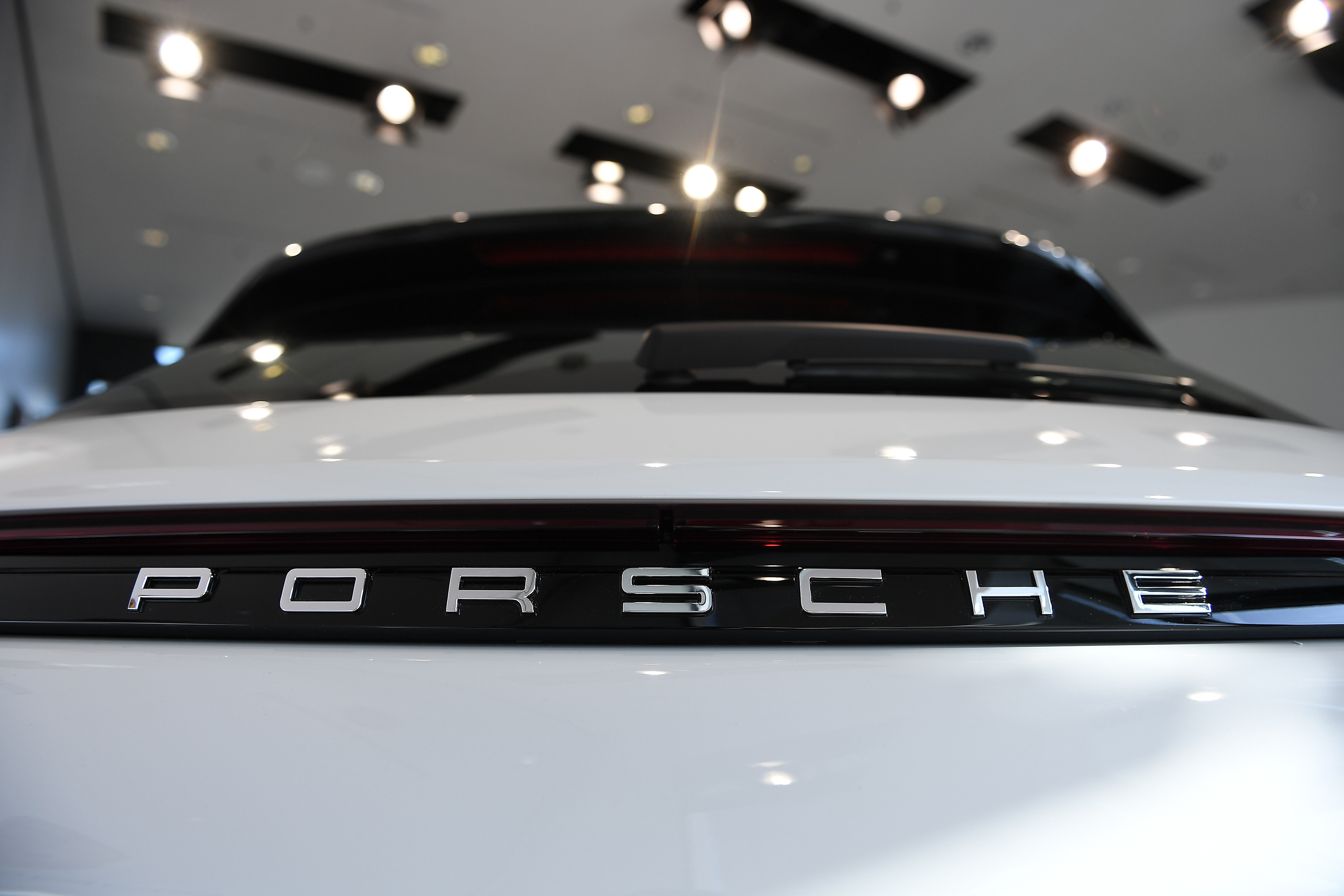 Porsche leads the way as luxury sector recovers strongly, Press Release