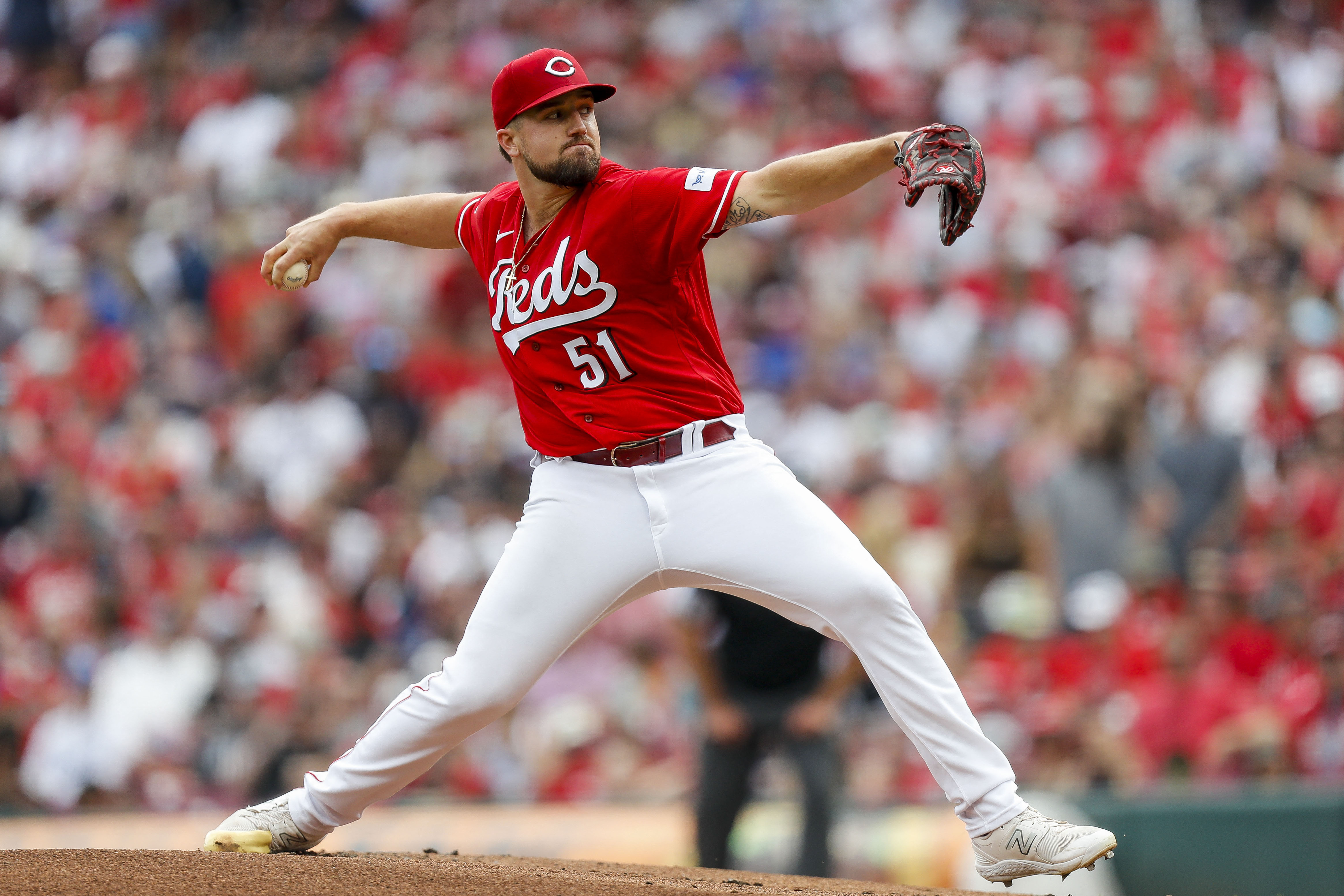 Reds rookie makes history as Major League-best win streak continues