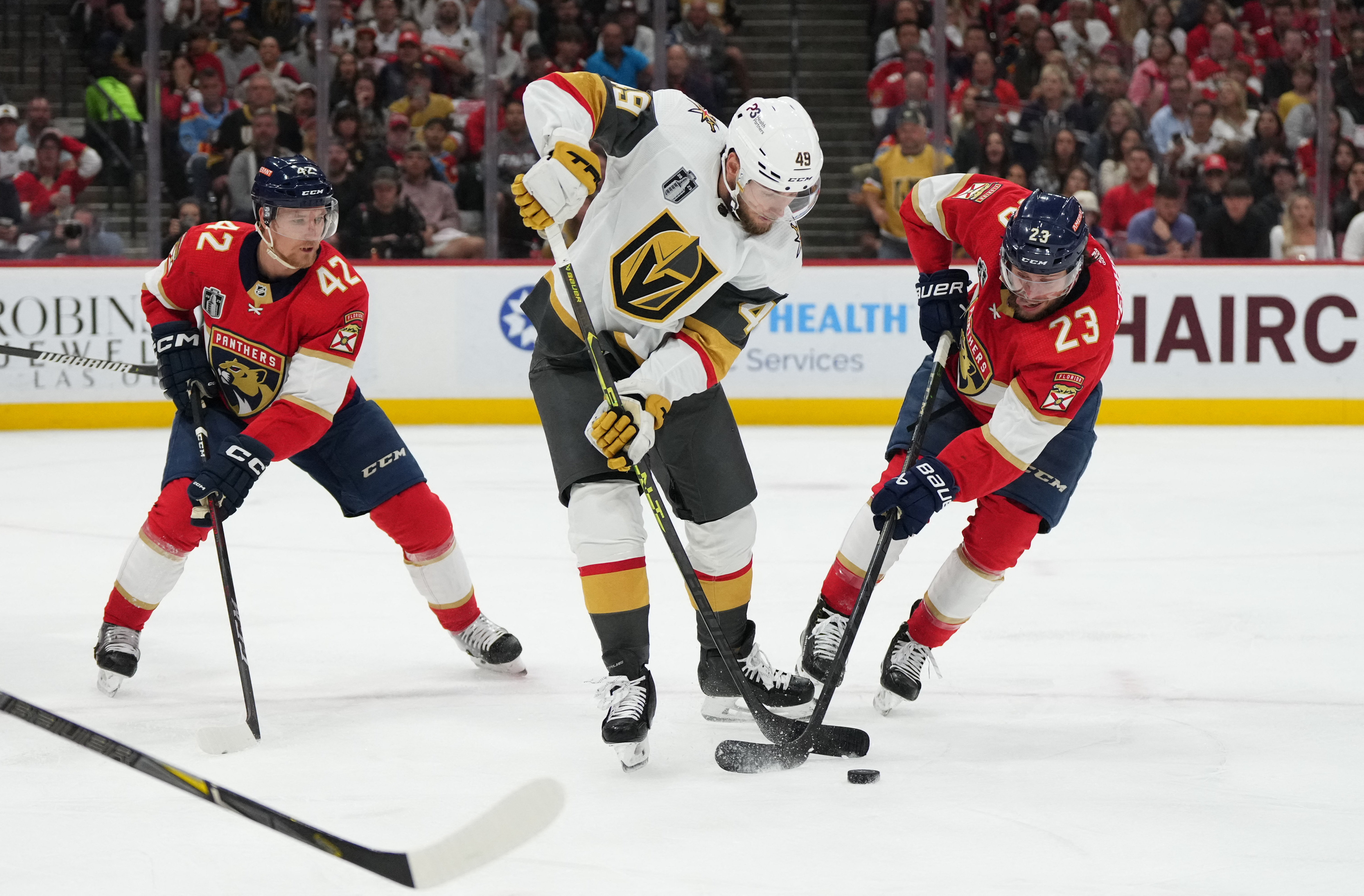 Golden Knights double up Jets to take 3-1 lead in series