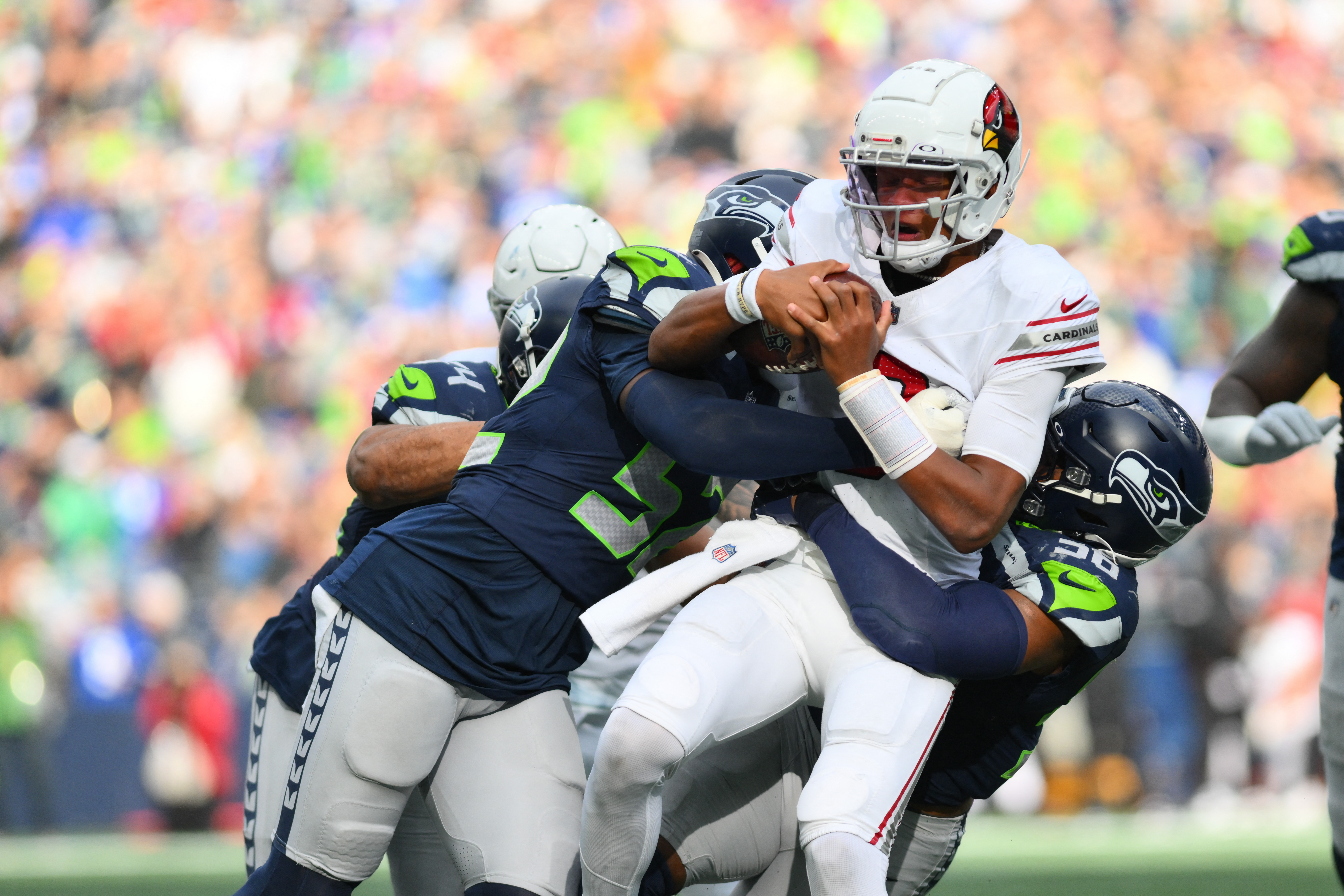 FINAL: Seattle Seahawks Defeat Arizona Cardinals 20-10 - Sports