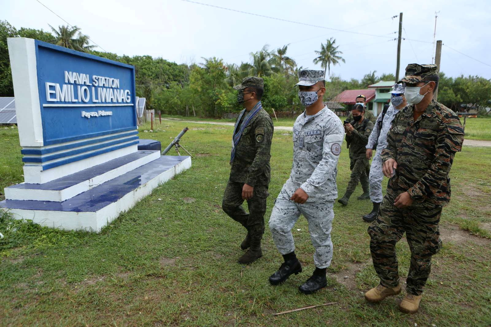 Philippines military chief visits Thitu Island