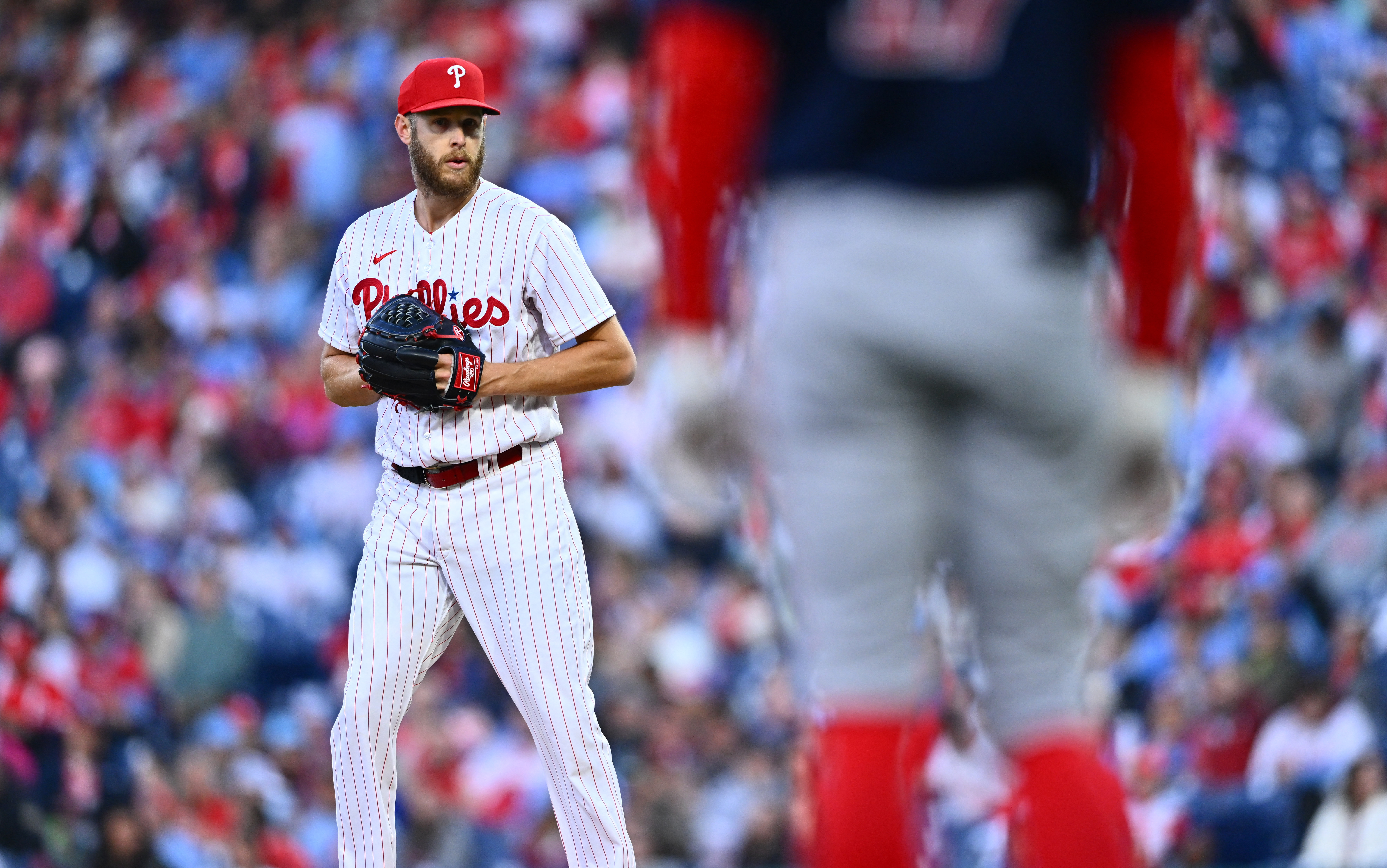 Chris Sale fans 10 as streaking Red Sox top Phillies