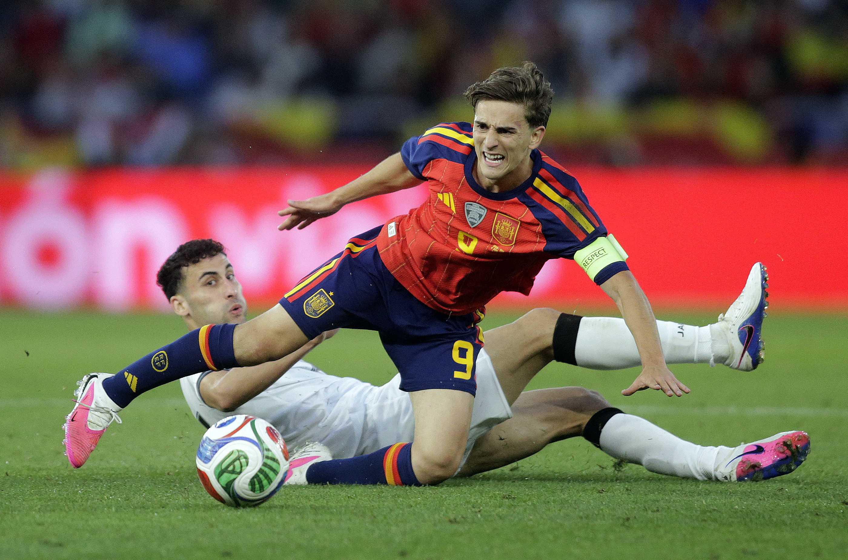 Second-string Spain held by Iraq in low-key World Cup send-off | Reuters