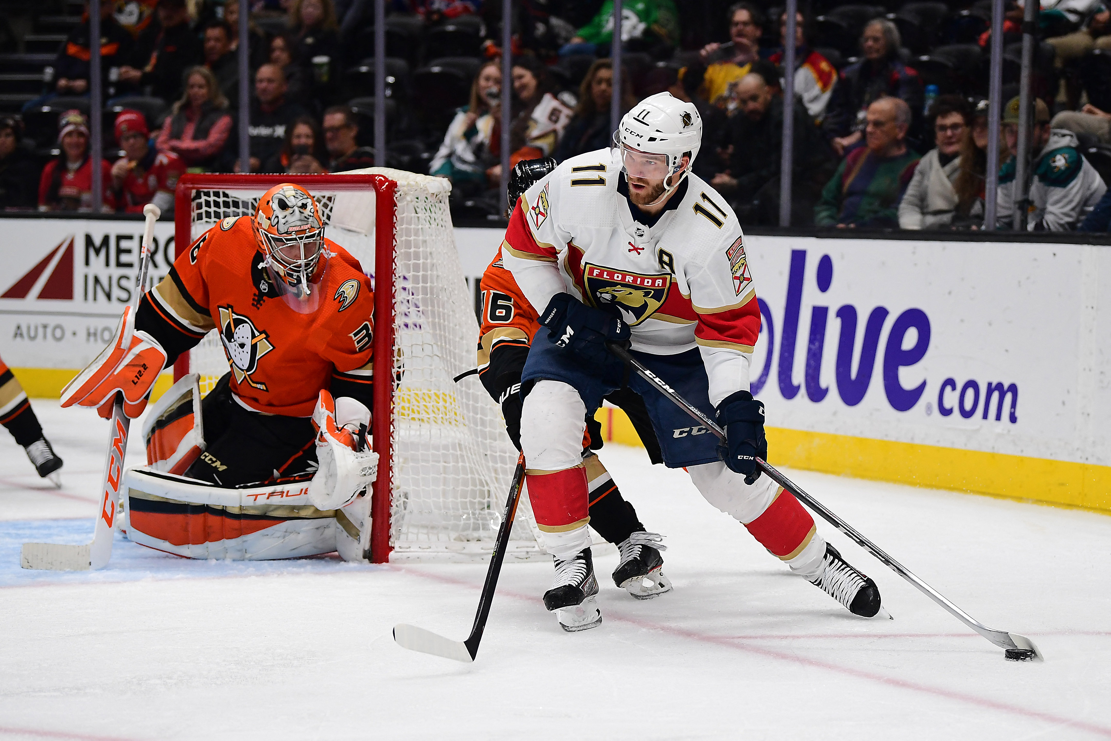 NHL roundup: Sabres' Dustin Tokarksi ends 8-year shutout drought | Reuters