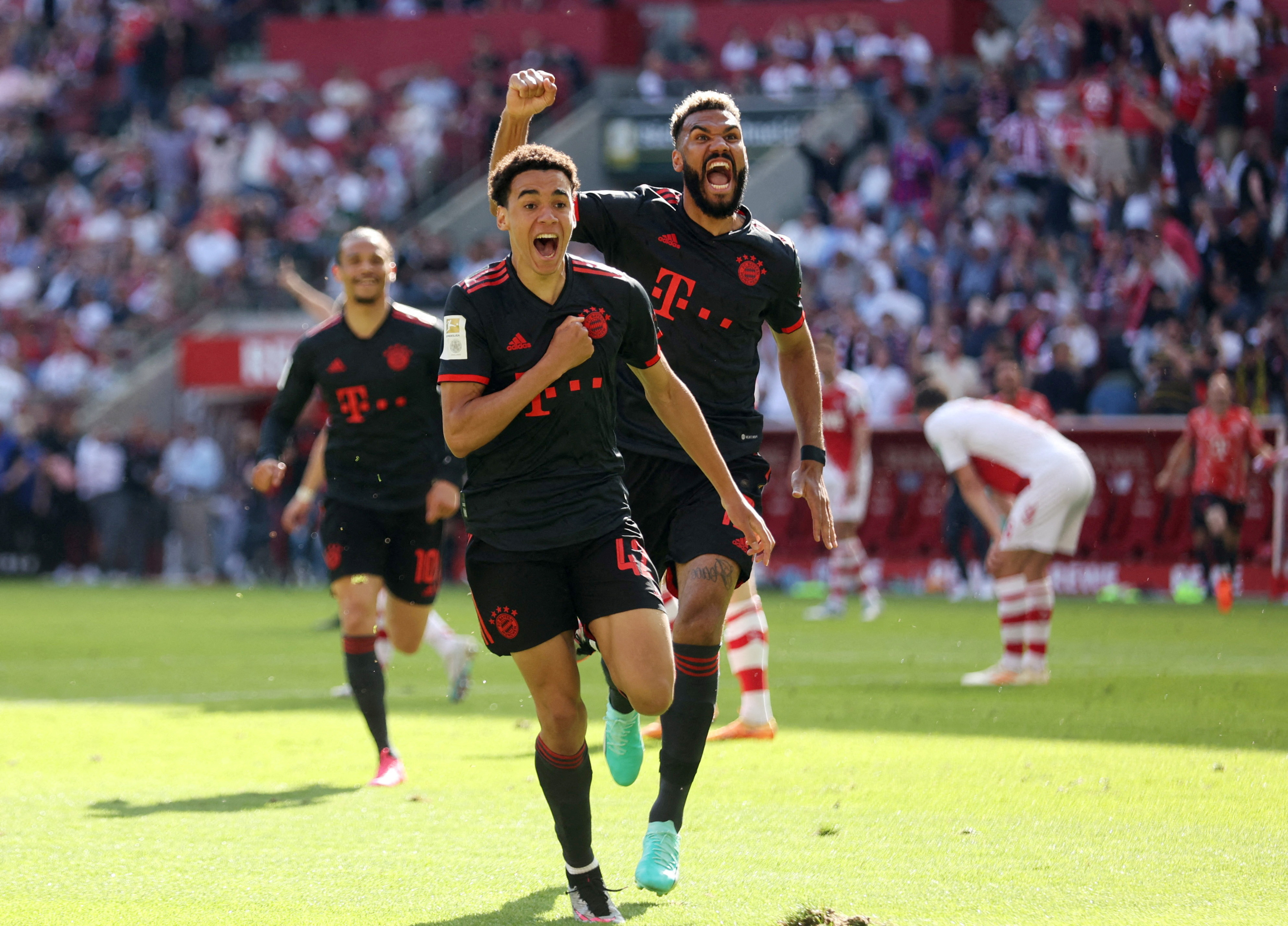 Bayern win Bundesliga with last-gasp goal in dramatic season finale