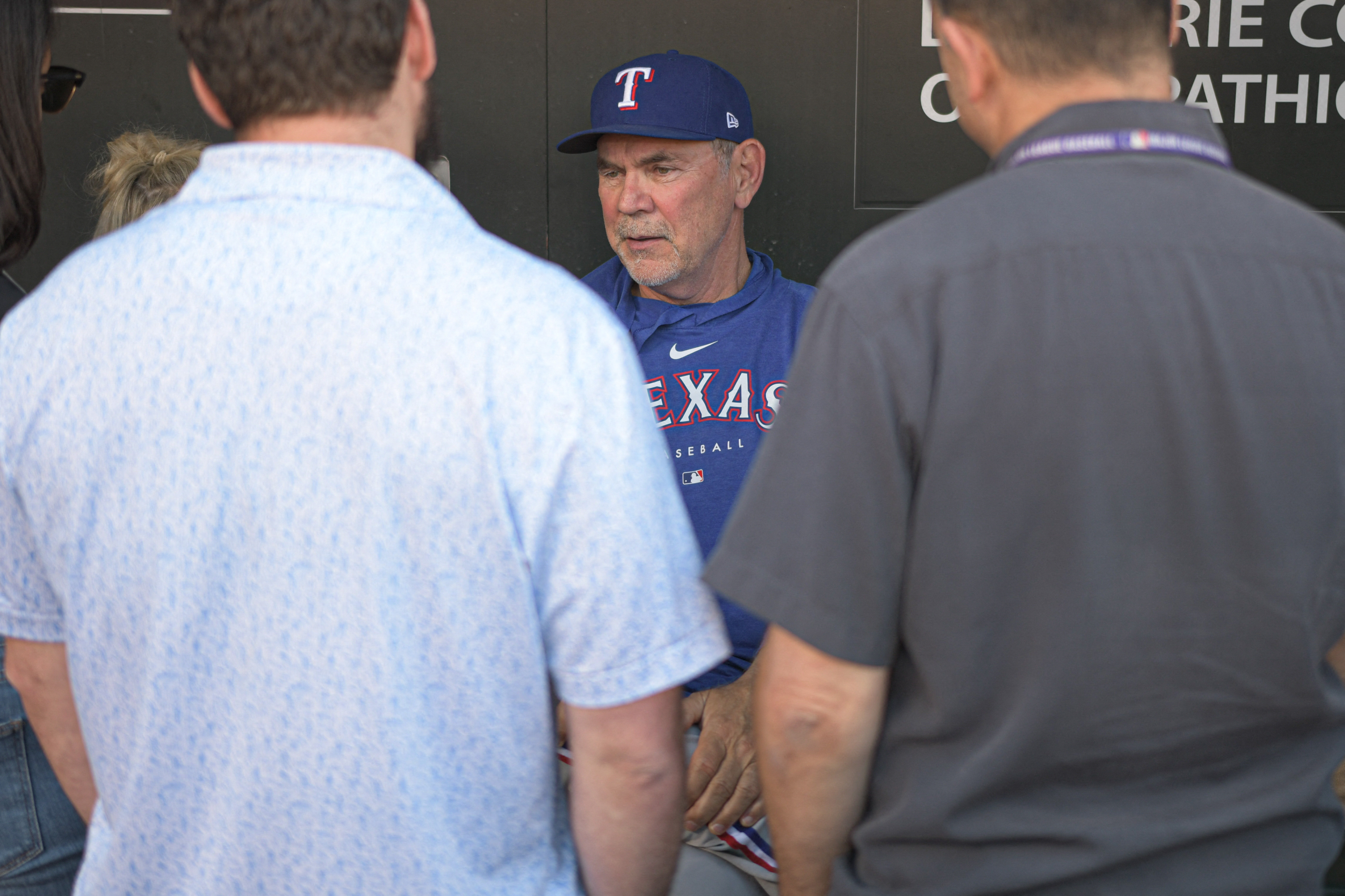 Corey Seager hits grand slam in 8-run 4th, Rangers beat Orioles, 12-2