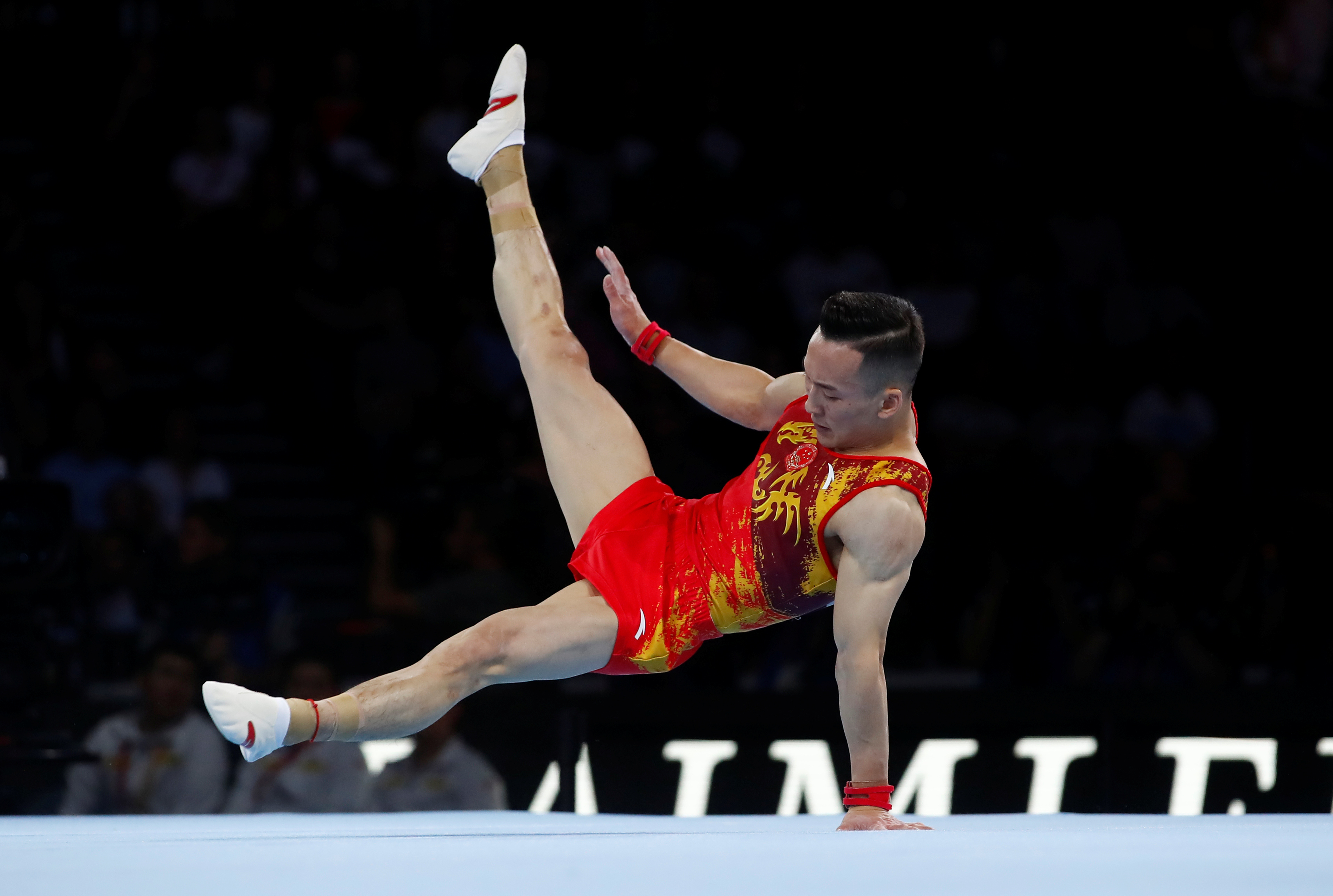 Гимнаст сеул. Гимнастика Олимпийские игры. Lu Yufei гимнастка. Олимпийские игры в Китае 2008. Мужчины вольные упражнения Токио.