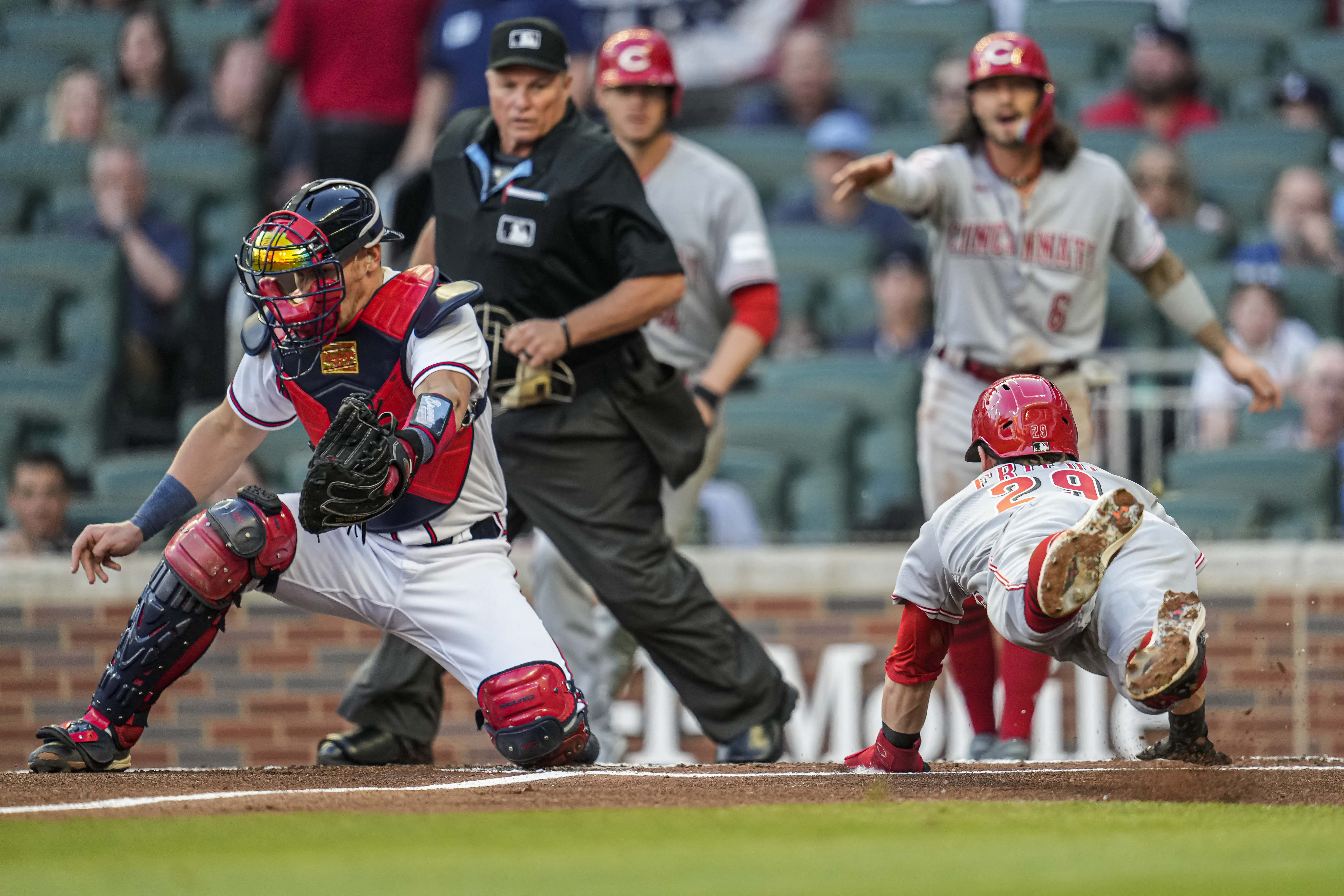Rosario's tie-breaking HR in 8th sends Braves past Reds, 5-4 - Newsday