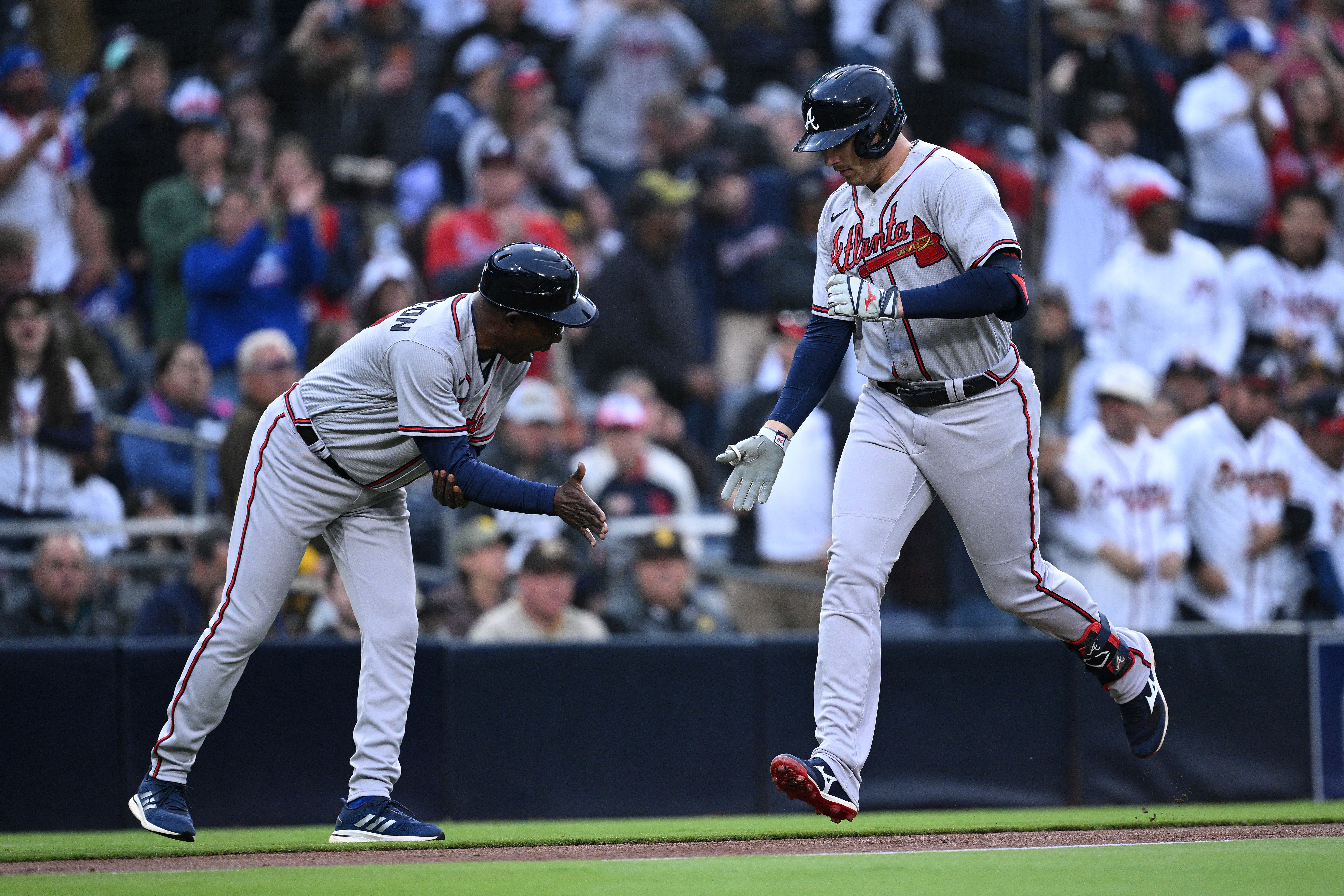 Austin Riley's 2-run HR lifts Braves over Padres