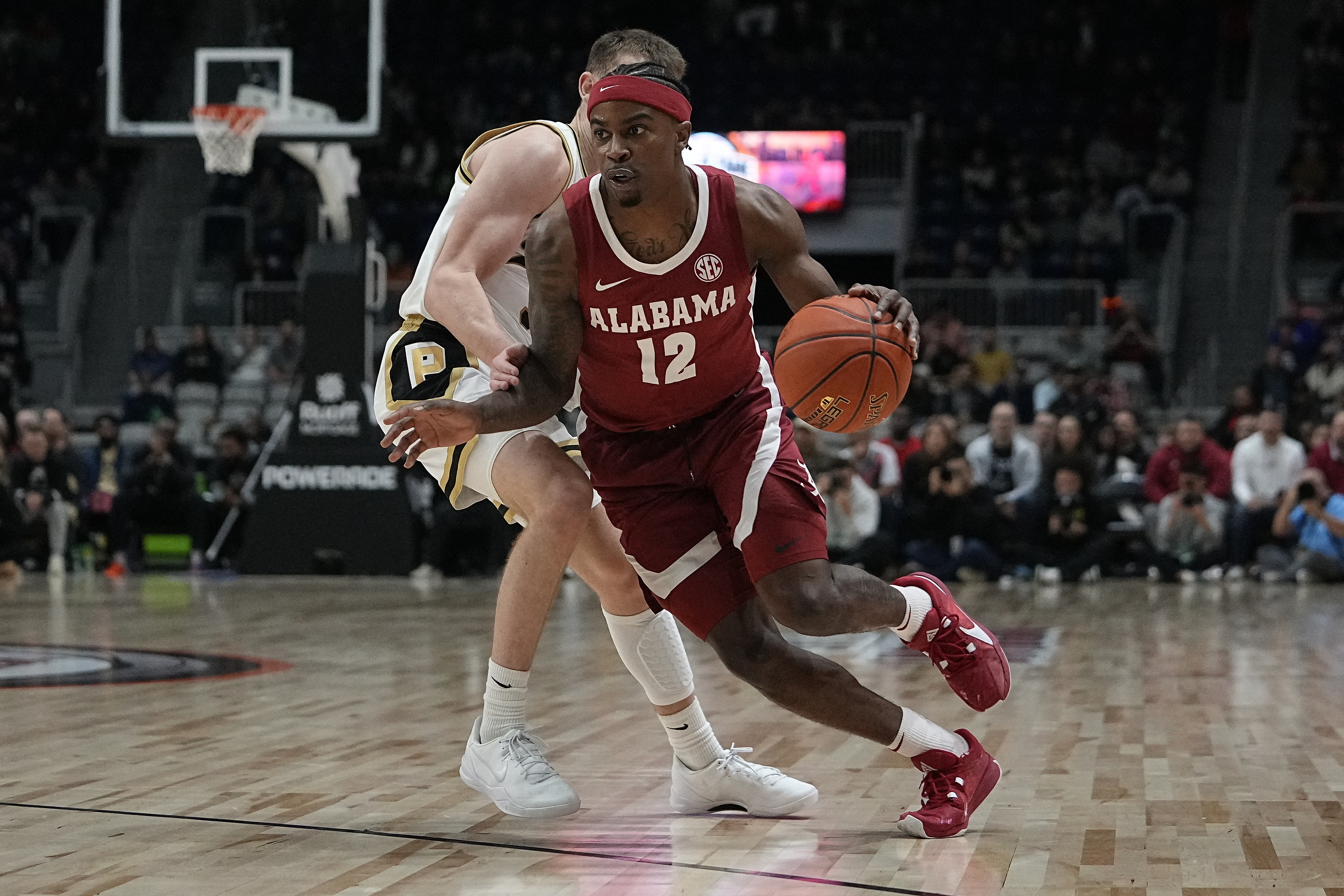 Zach Edey's 35 points carry No. 4 Purdue past Alabama