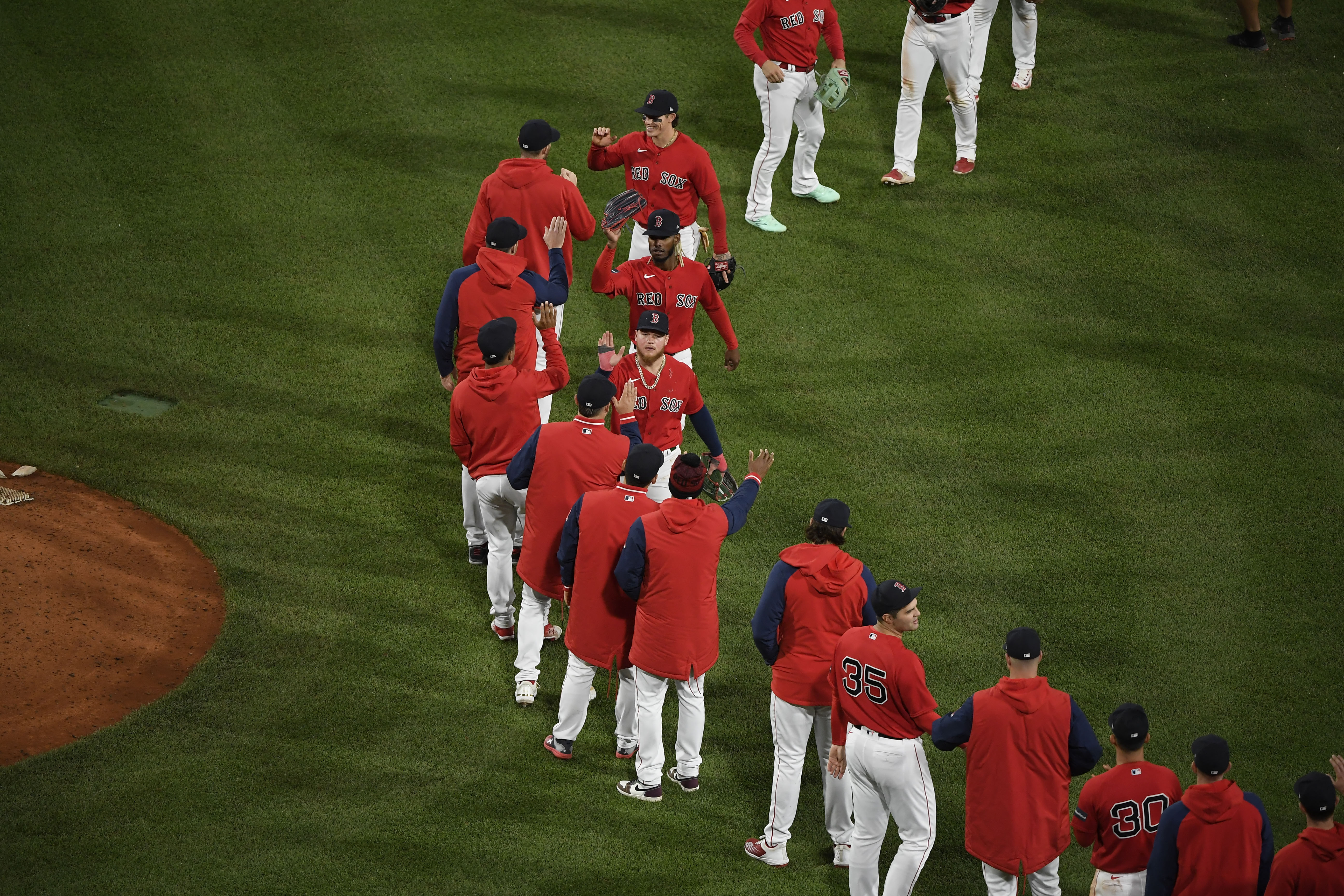 Wong erupts for two home runs, leads Red Sox past Blue Jays 7-6