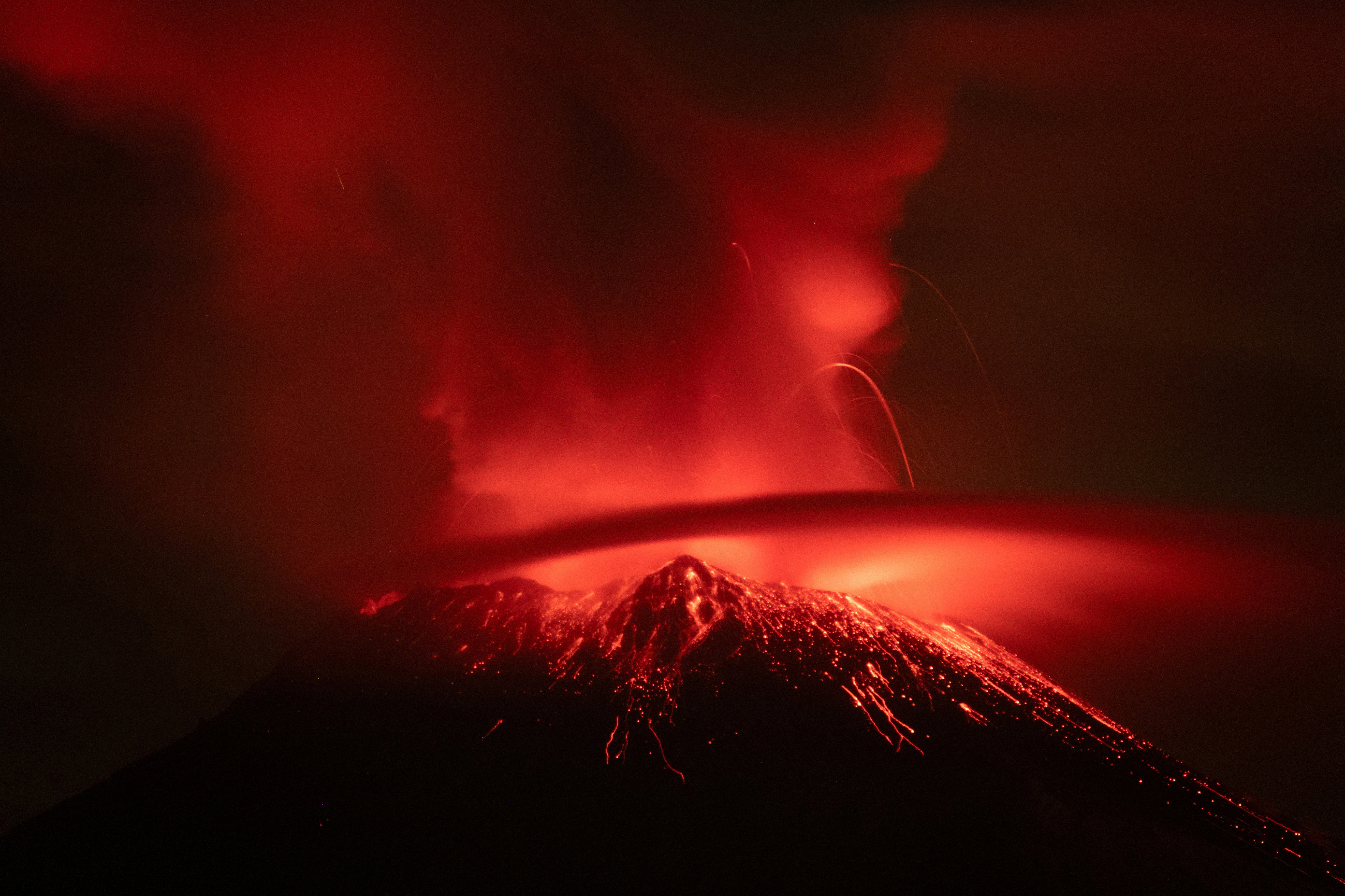 The Popocatepetl volcano increases its activity, in San Nicolas de los Ranchos