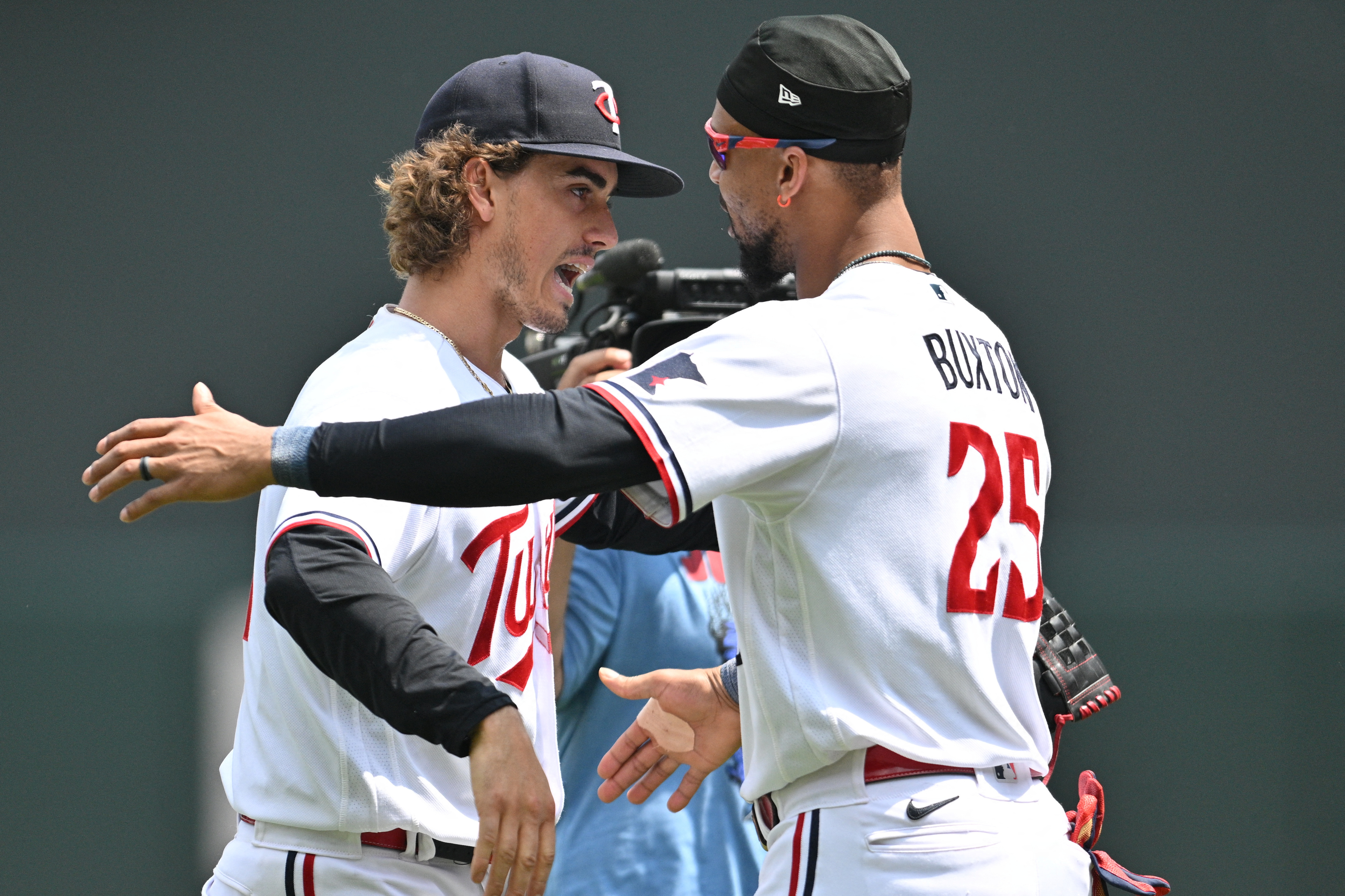 Twins ride Joe Ryan CG, Byron Buxton bombs past Red Sox