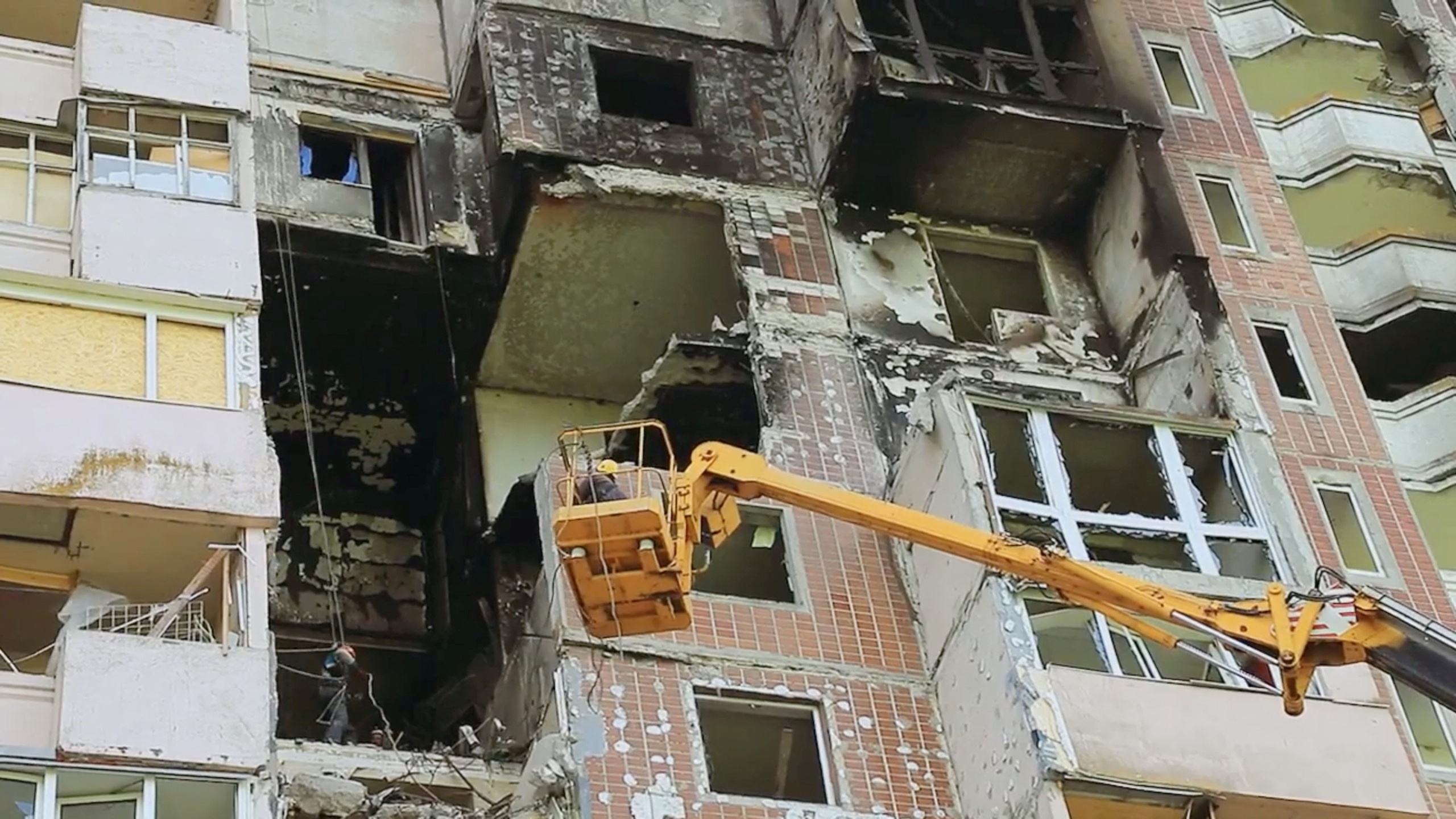 Emergency and recovery work underway in Kharkiv