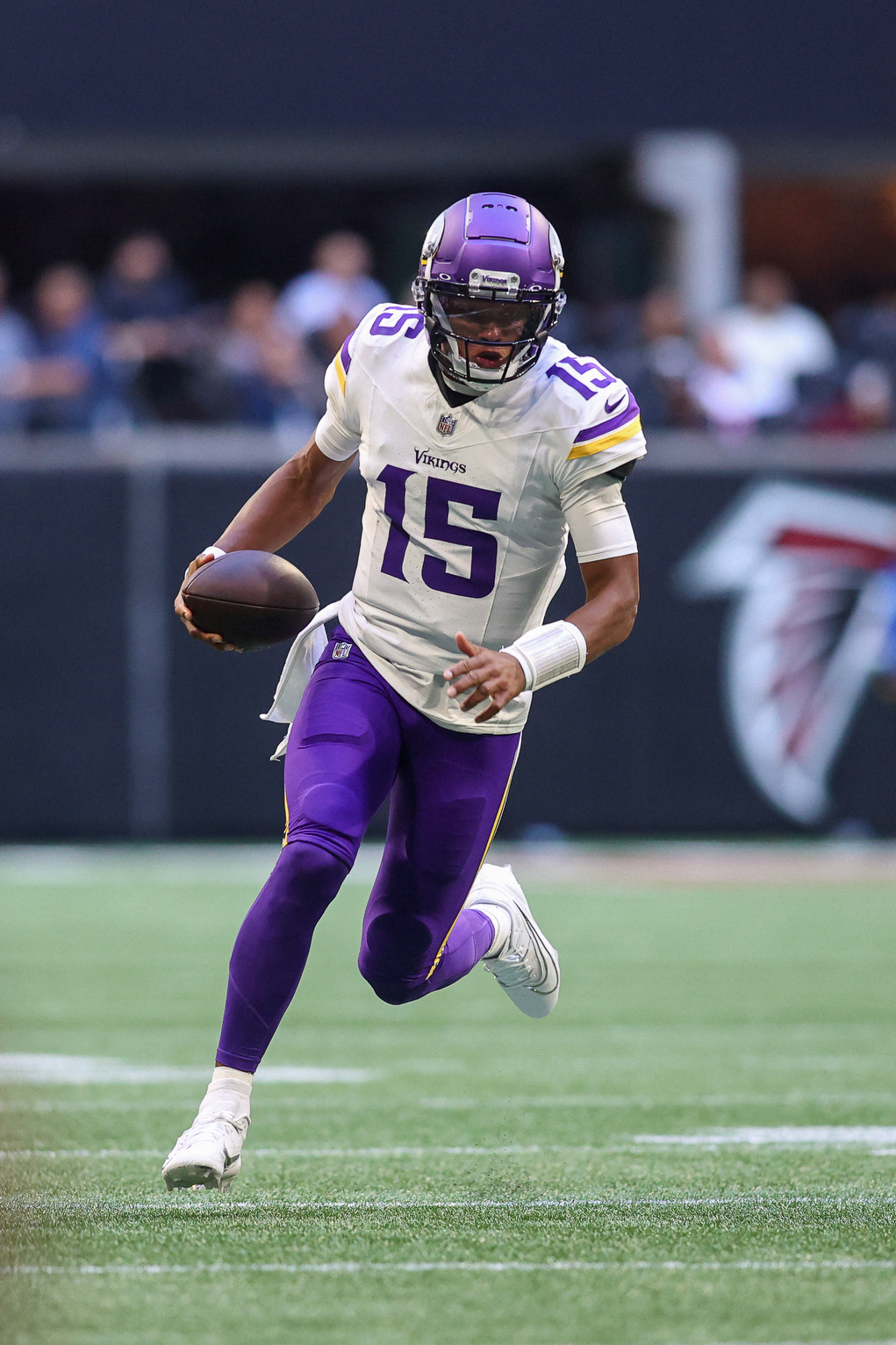 Joshua Dobbs bails out Vikings in win over Falcons | Reuters