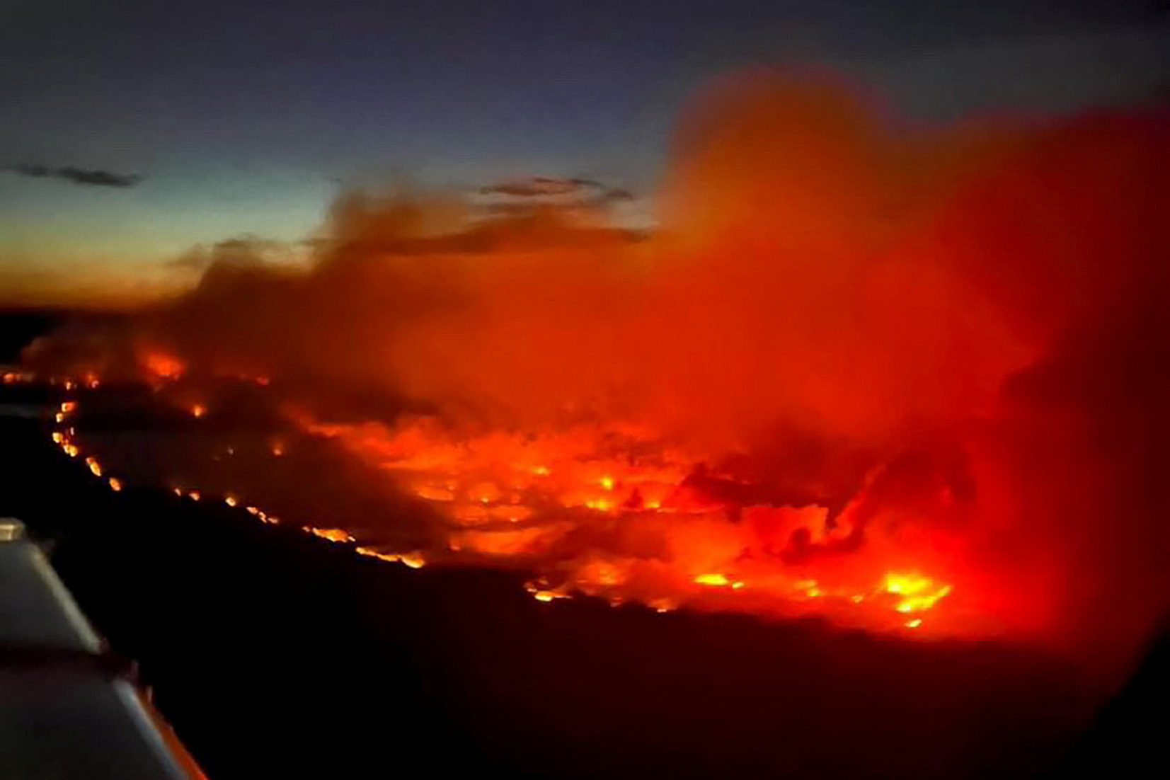 加ブリティッシュコロンビア州で大規模な山火事、消火活動続く