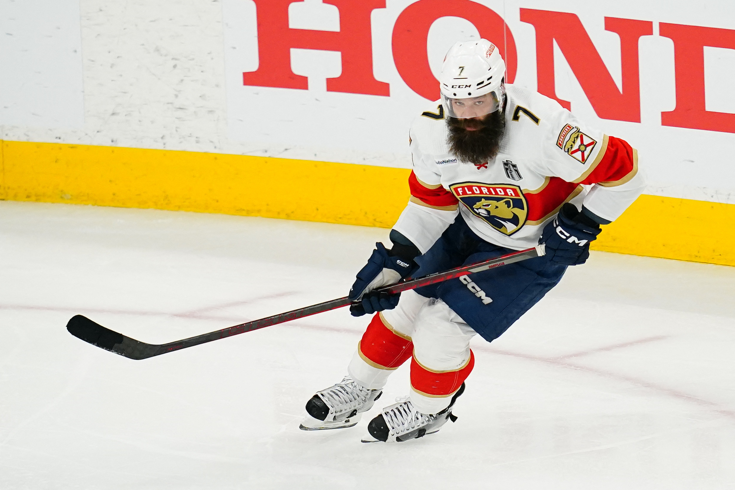 Golden Knights crush Panthers to claim Vegas' first Stanley Cup Championship