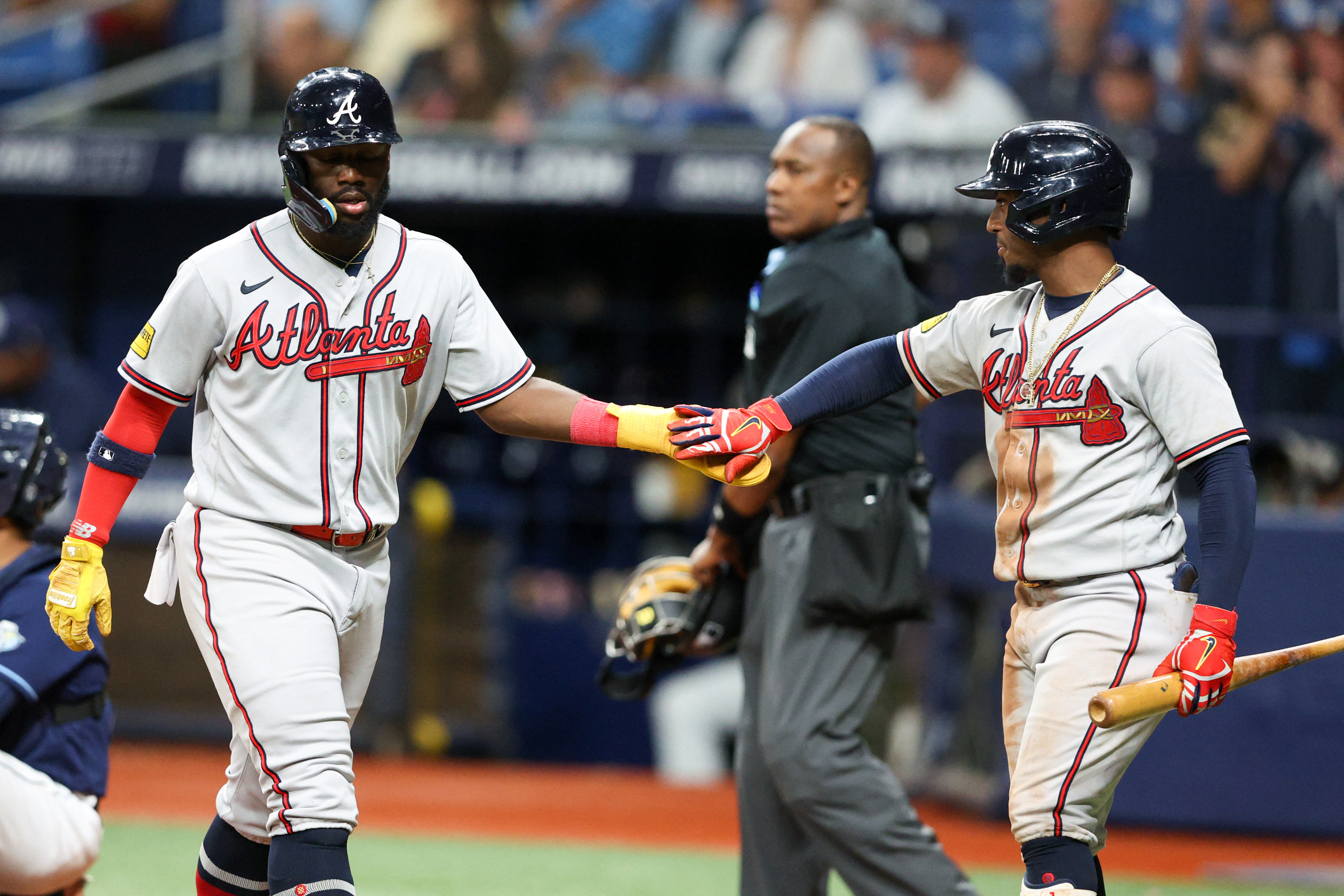 Braves' Spencer Strider gives Sean Murphy his flowers after 3-RBI