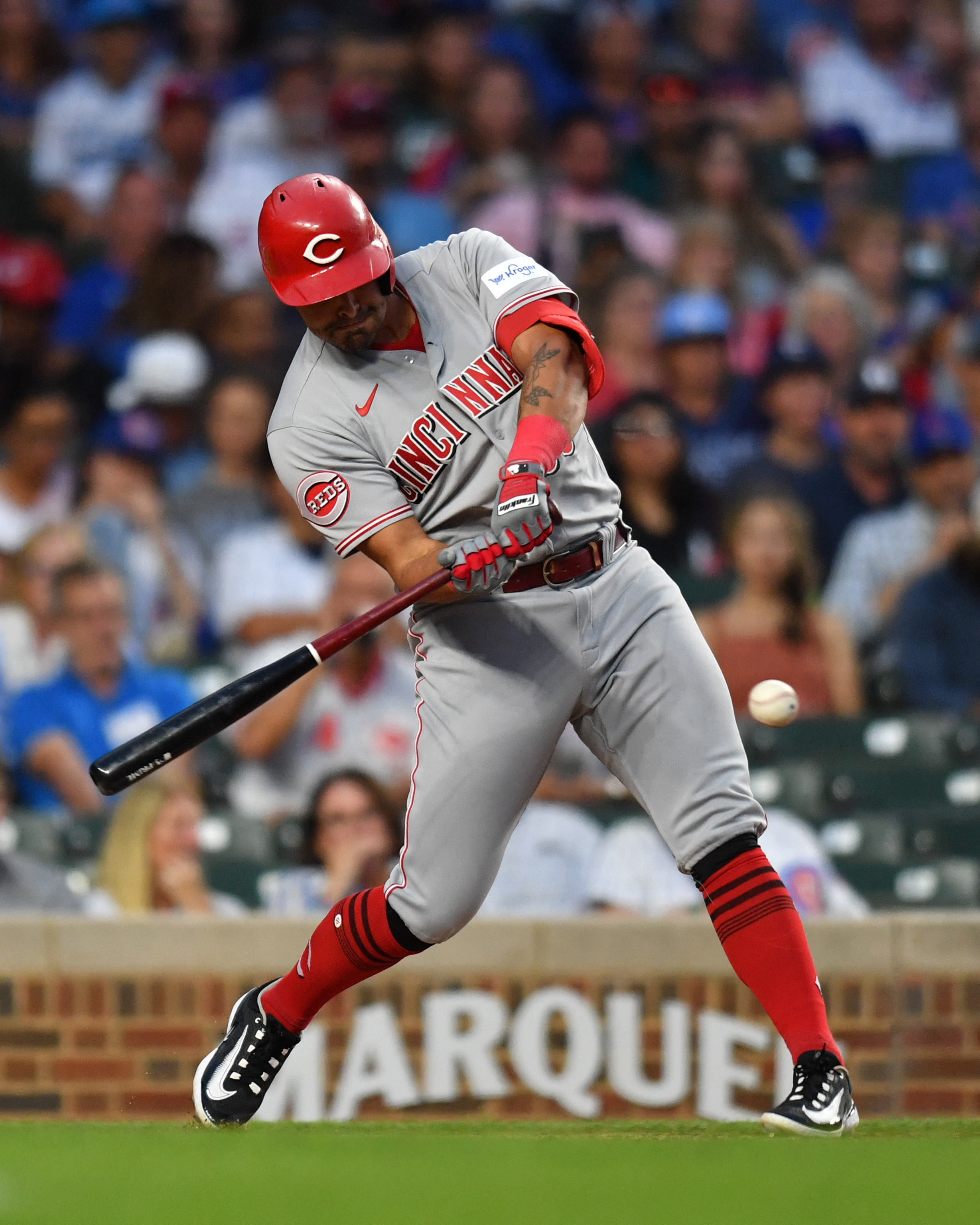 Reds score early, bullpen does rest in win over Cubs