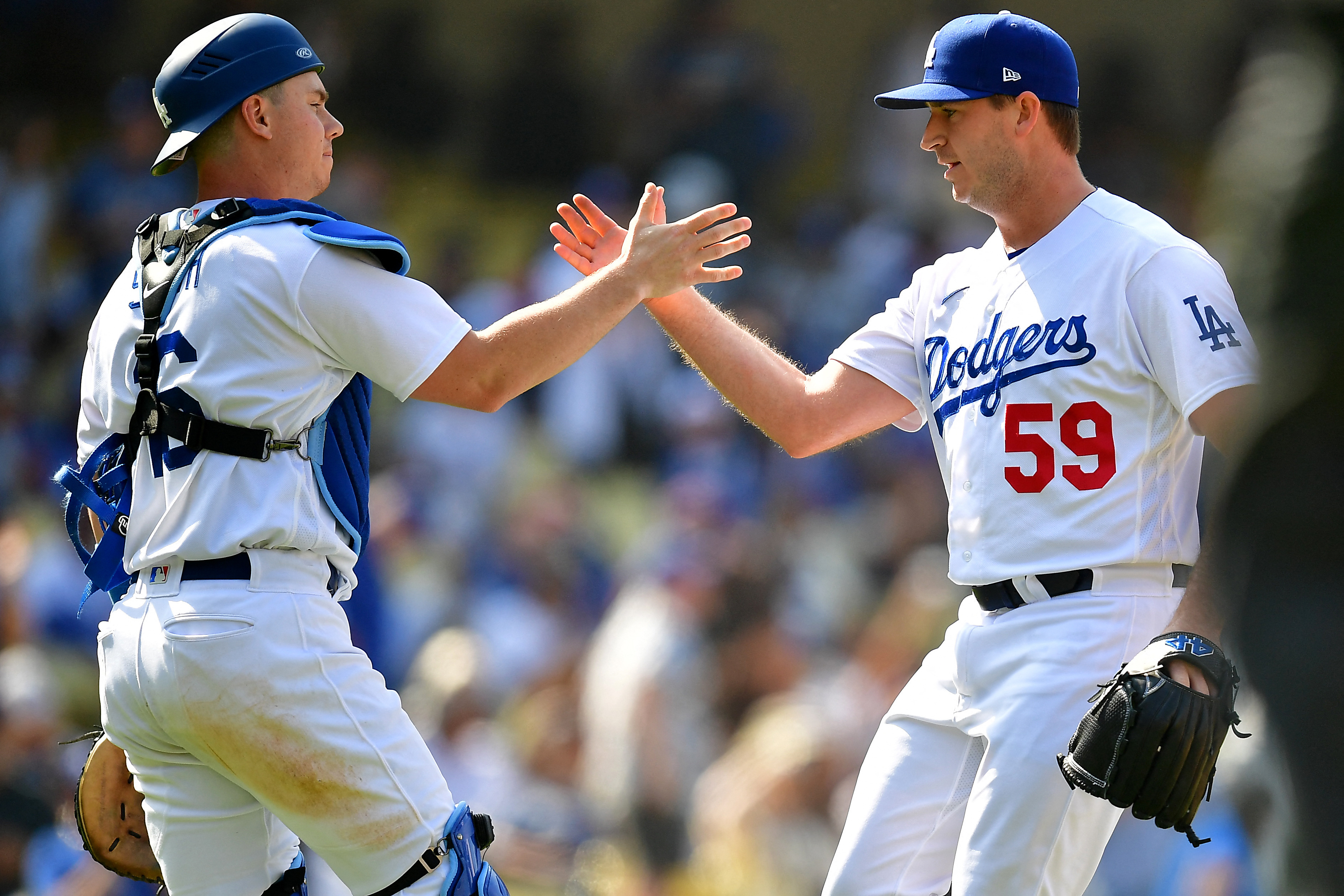 Noah Syndergaard earns first L.A. win as Dodgers sweep Cardinals - Los  Angeles Times