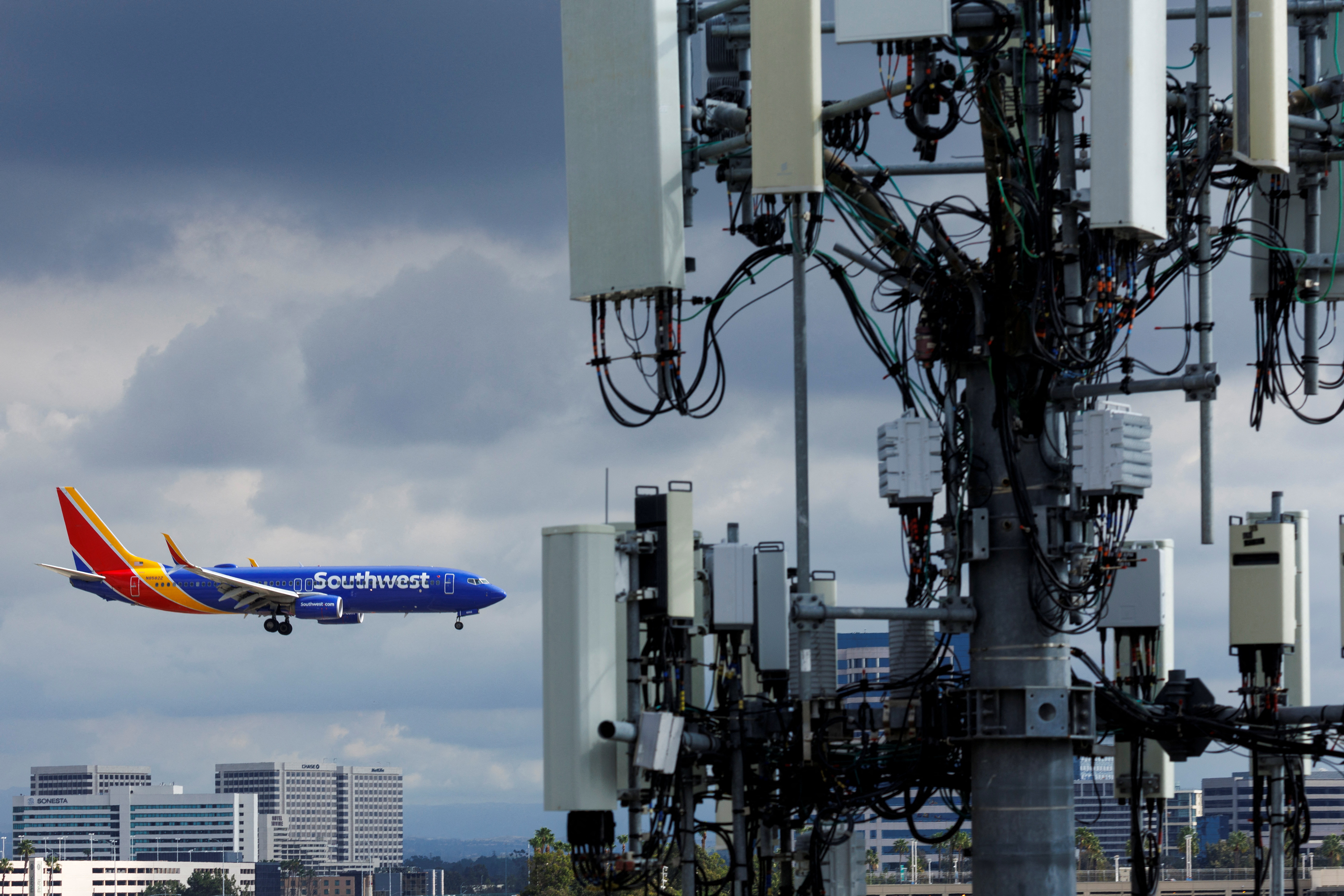 Commercial aircraft lands past cell phone tower in California