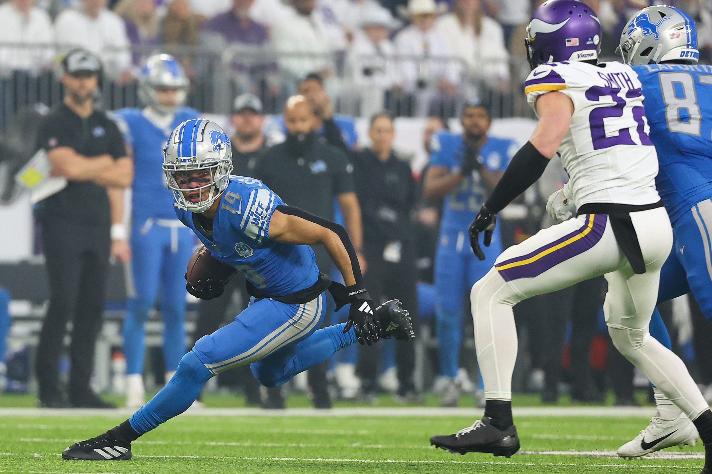 Lions Hold Off Vikings, Clinch NFC North | Reuters