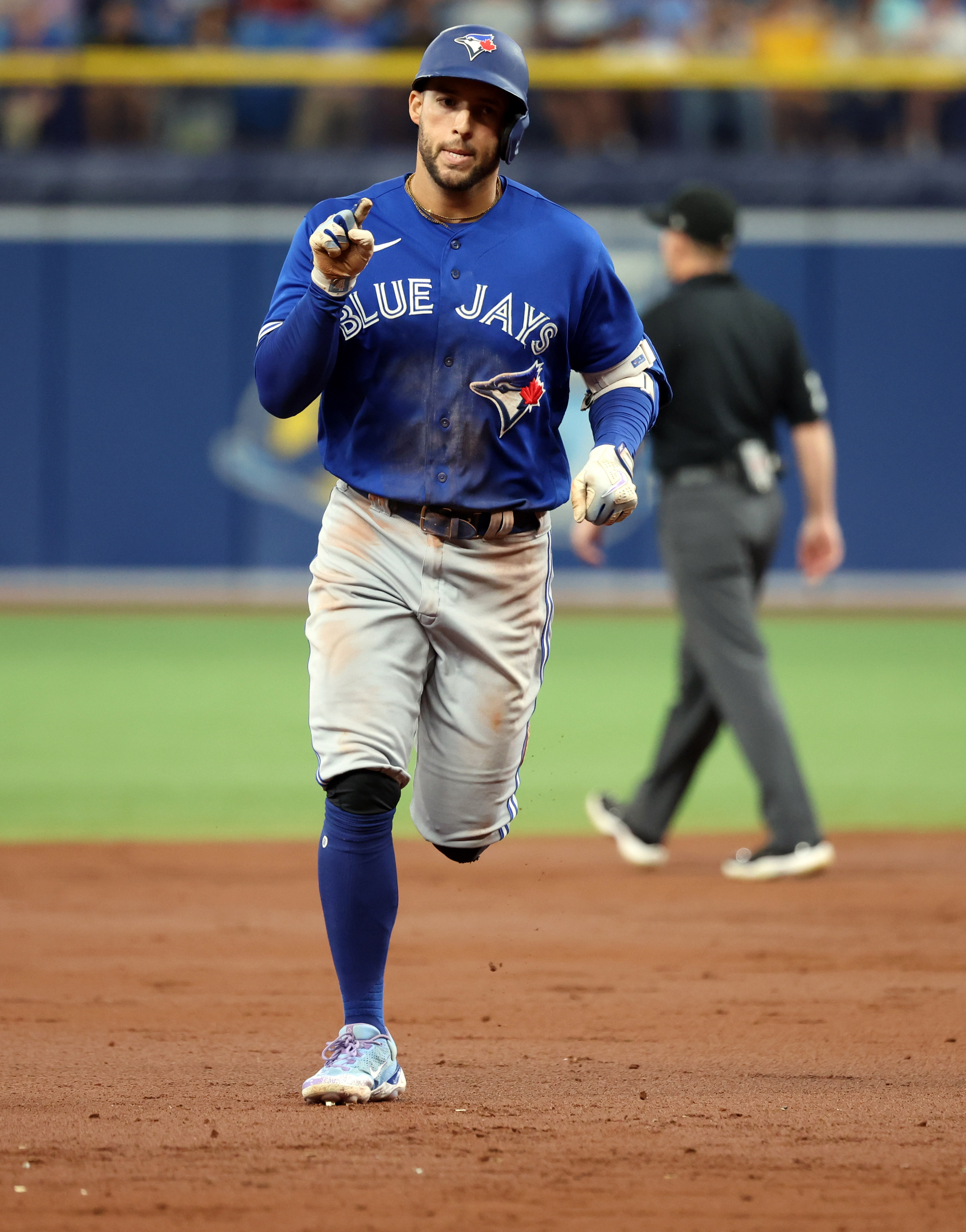 Blue Jays pile up 20 runs in rout of Rays
