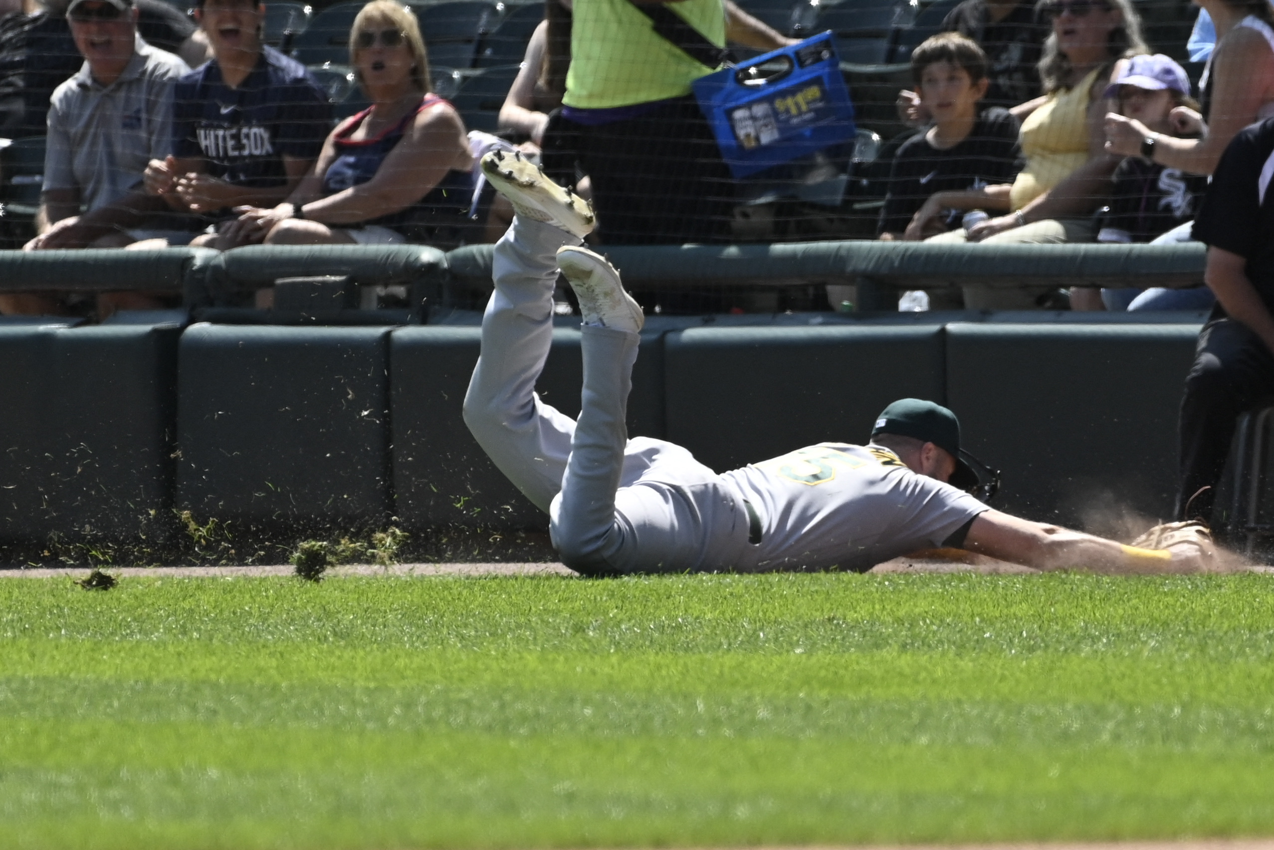 Mike Clevinger outlasts Olson's no-hit bid, Moncada homers again in White  Sox win - Chicago Sun-Times