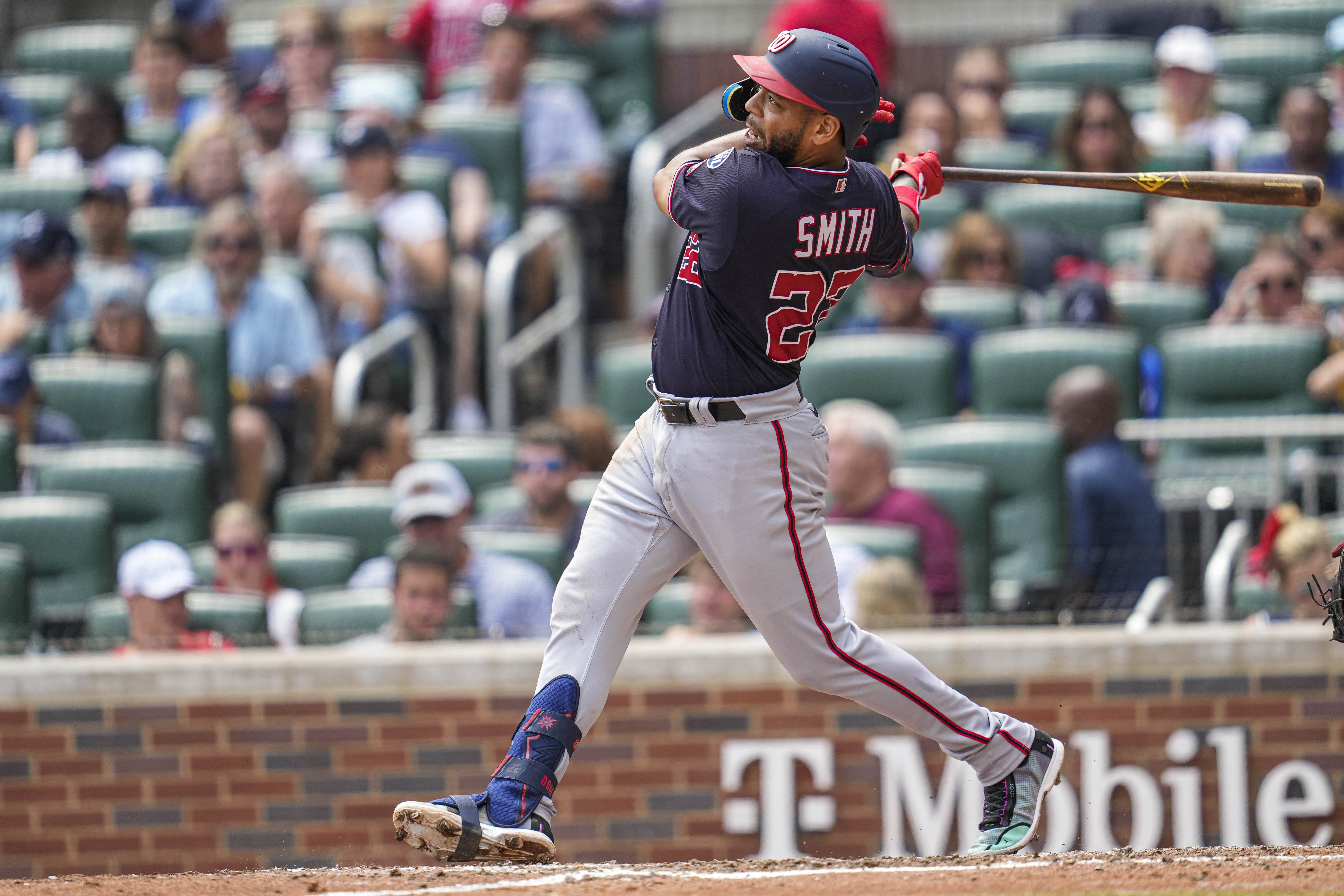 Dominic Smith blasts 444-foot homer 