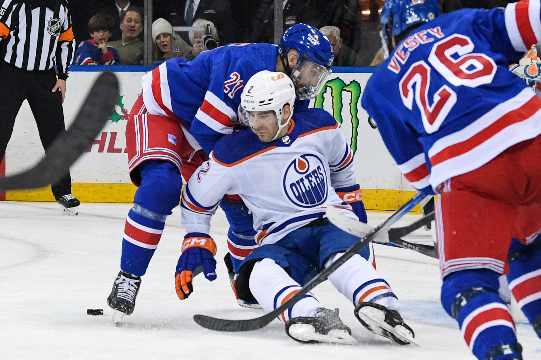 Oilers rally in third for second straight game, edge Rangers | Reuters