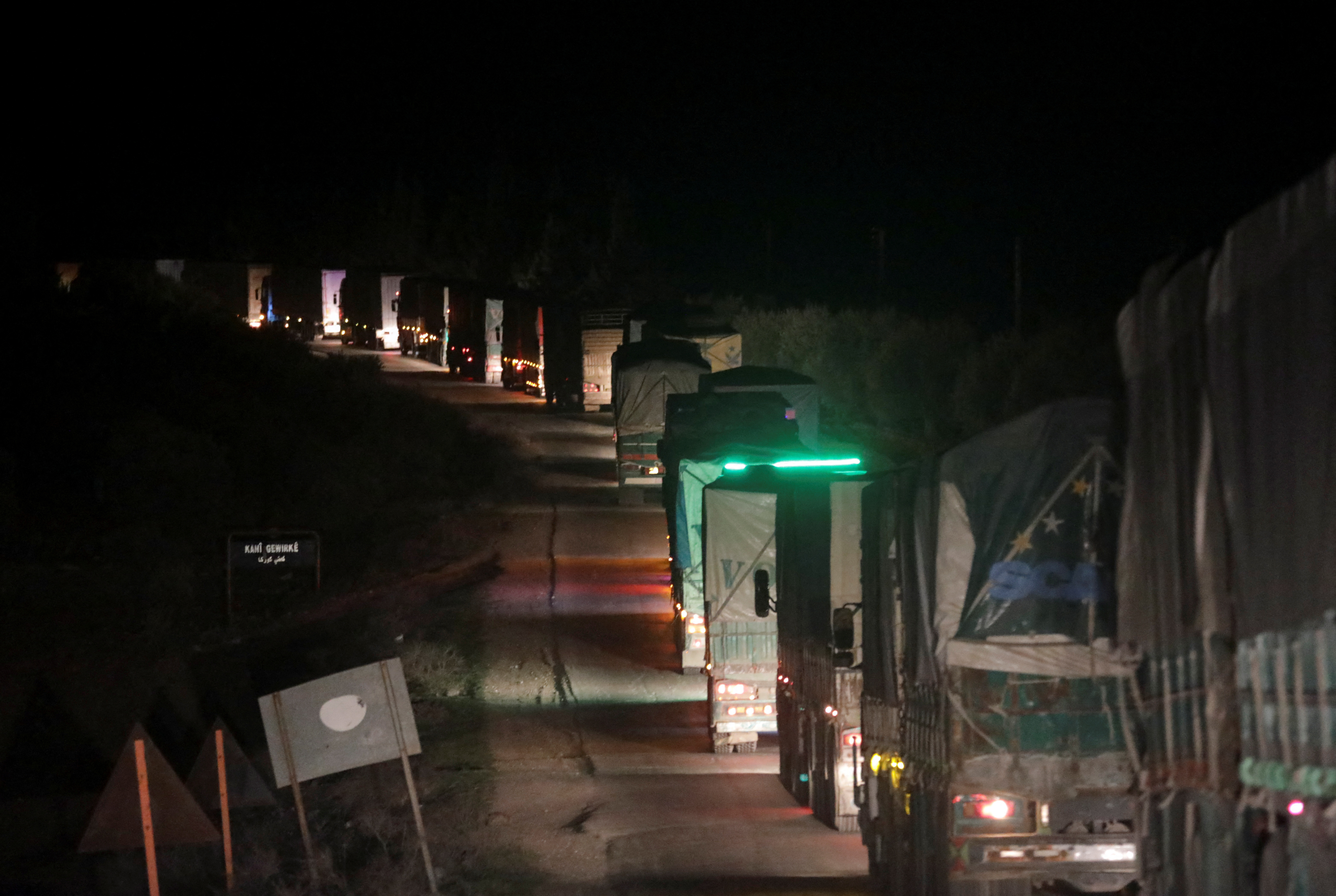 Aid convoy from Deir al-Zor province reaches earthquake-hit Jandaris