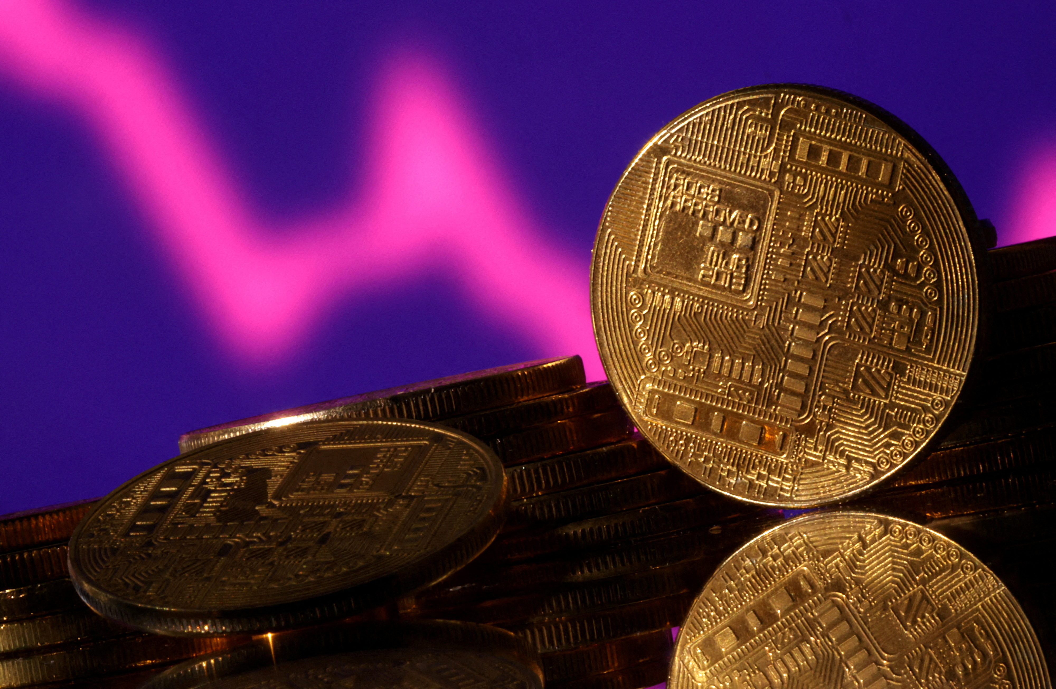 🟥 (Market Recap)"Bitcoin crolla del 17%: fuga verso beni sicuri dopo crisi bancaria"