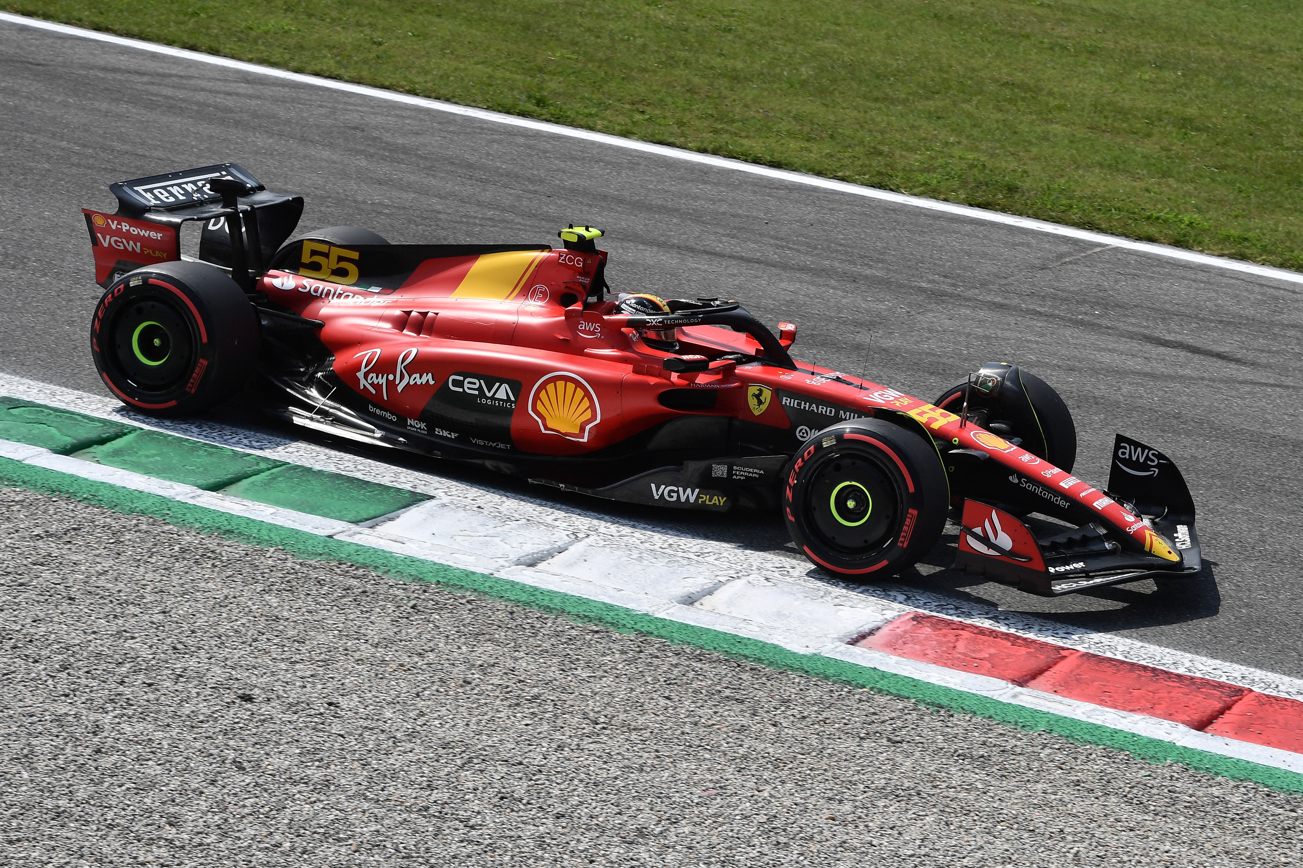 Sainz again fastest for Ferrari in final Monza practice Reuters