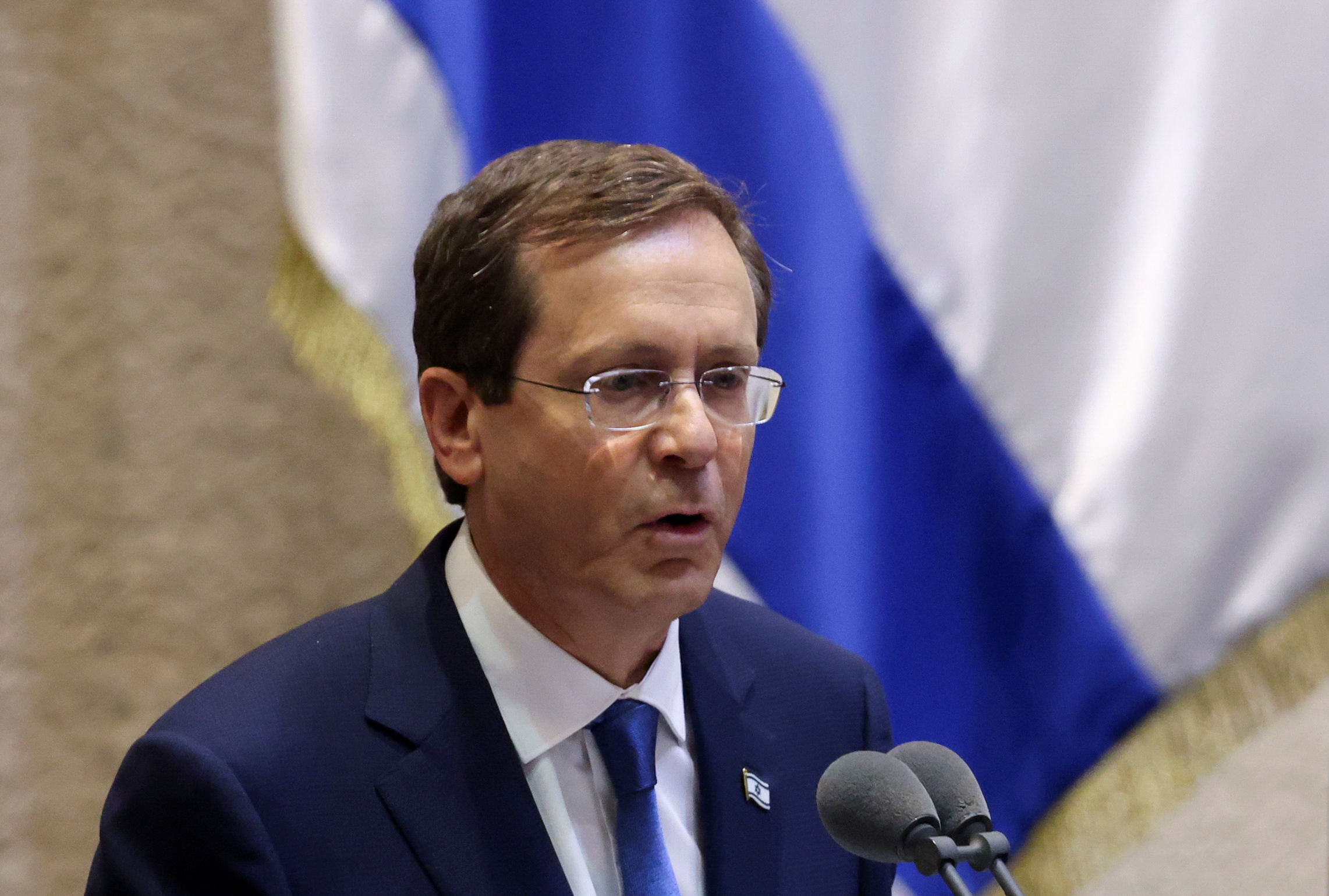 Former Labour chief Herzog sworn in as Israel #39 s president Reuters