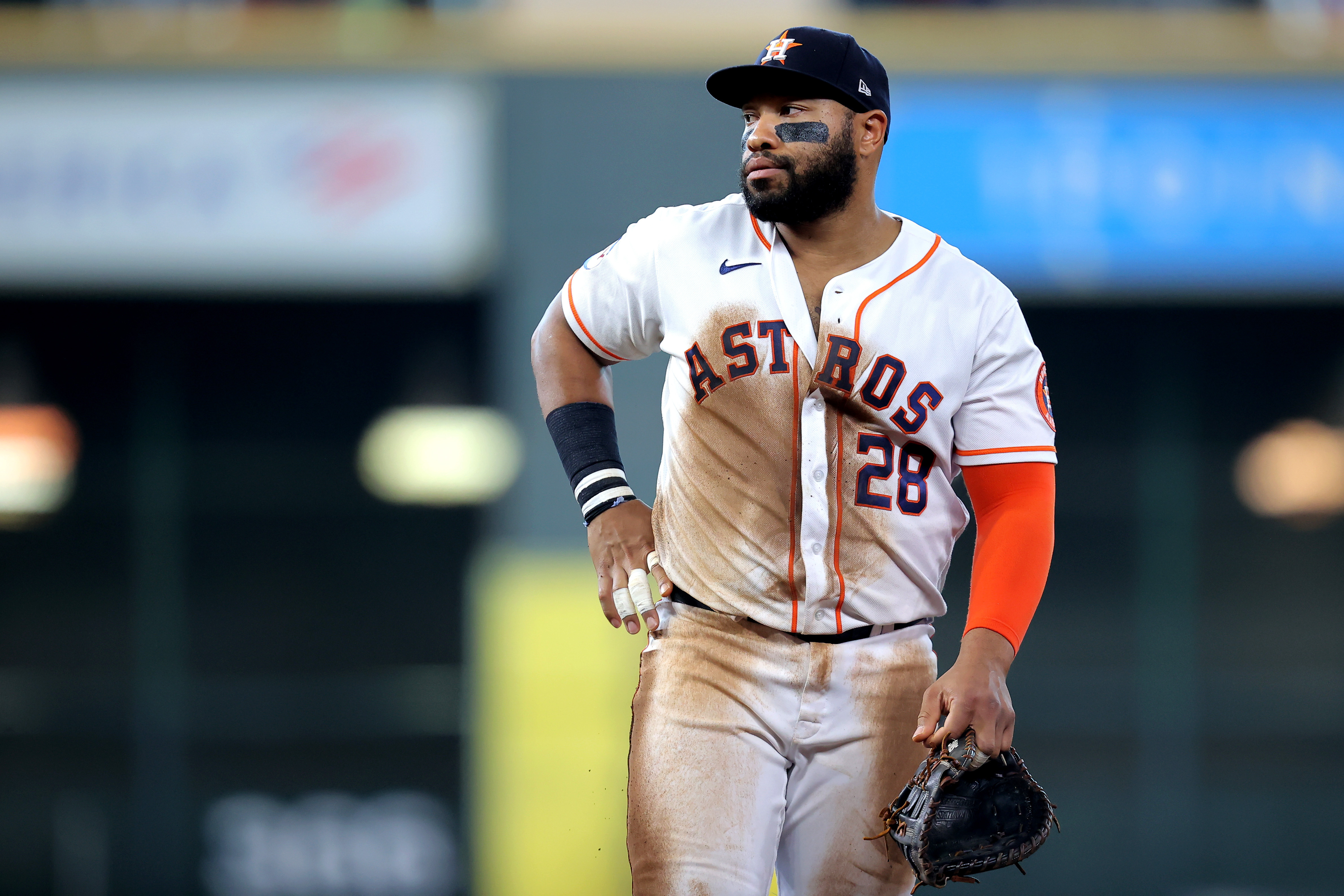 Houston, TX, USA. 17th July, 2015. Houston Astros outfielder L.J. Hoes #0  swings for an RBI single to right field during the MLB baseball game  between the Houston Astros and the Texas